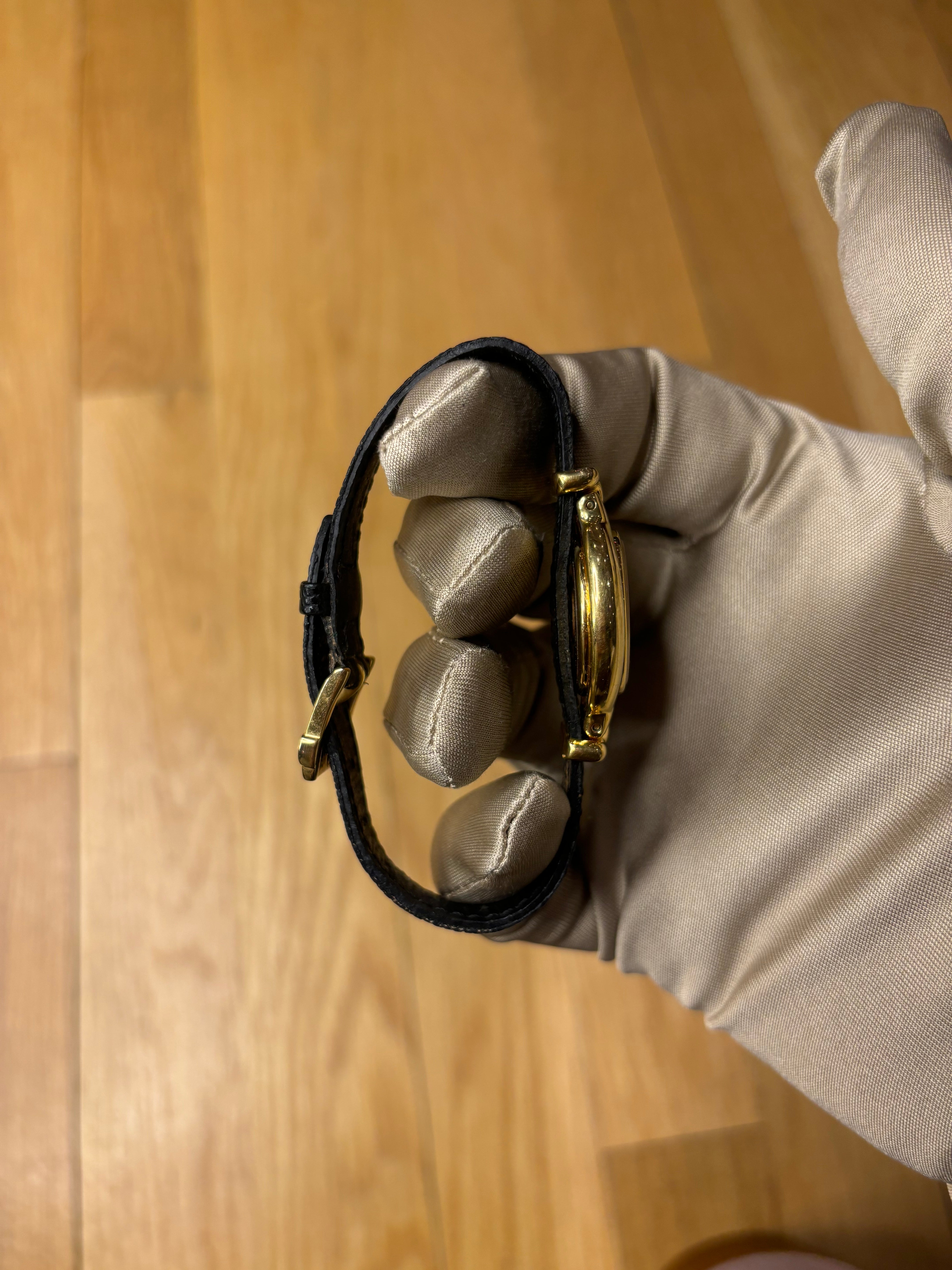 Fendi Oval Silver Dial Gold Plated Interchangeable Bands