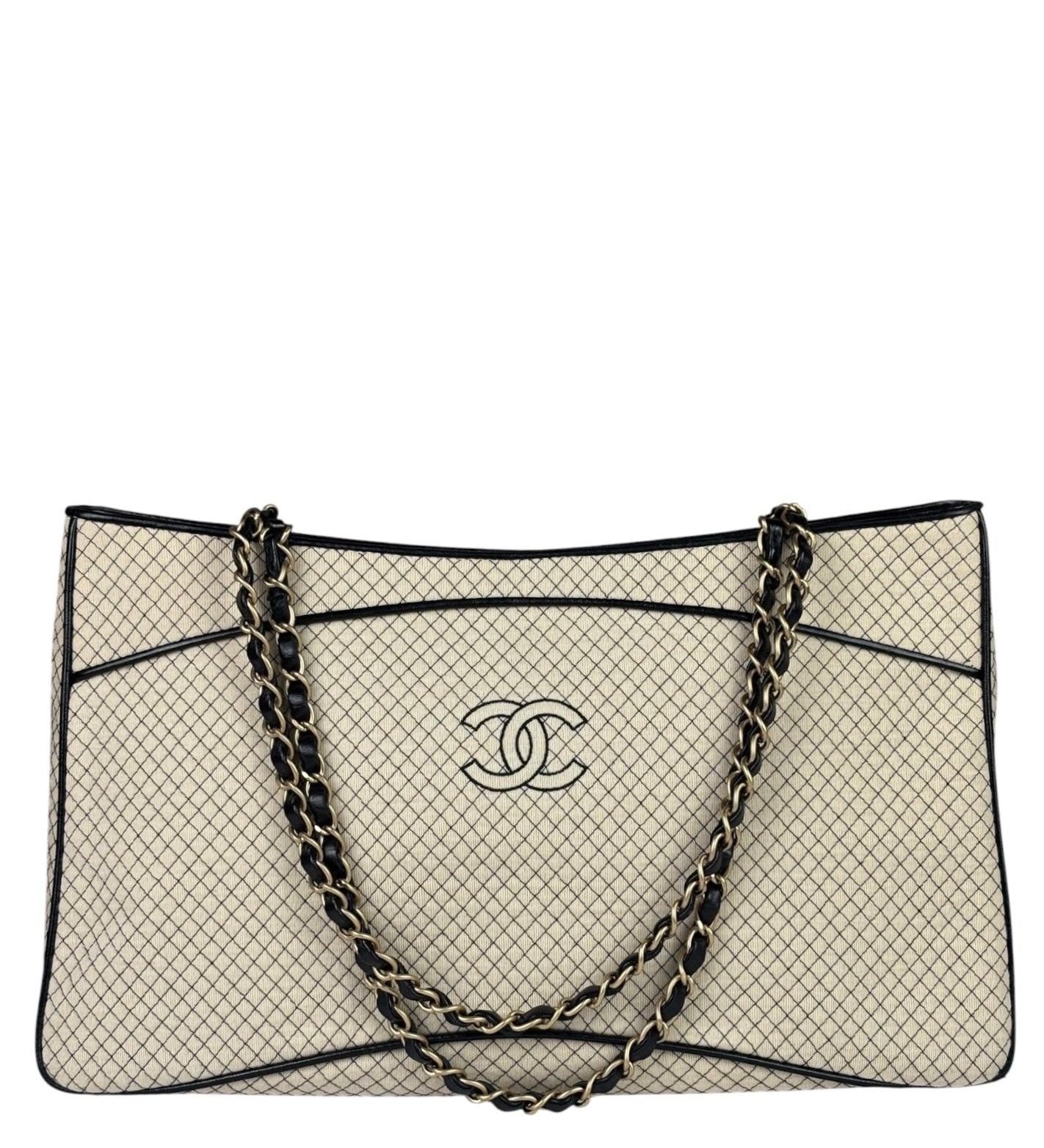 Chanel Beige/Black Leather Trim Diamond-Quilted Shoulder Bag 2002