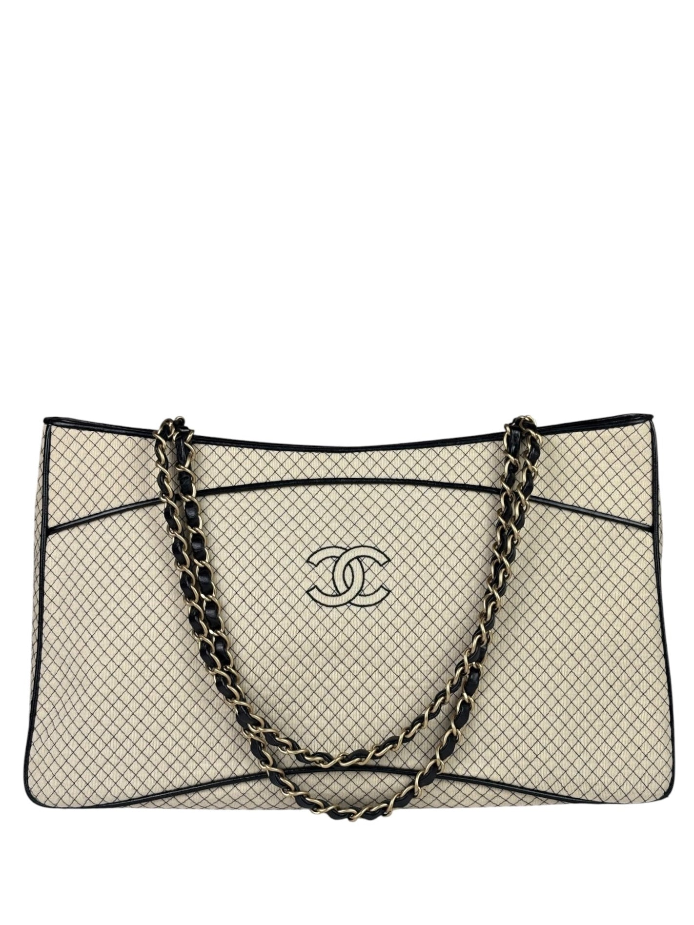 Chanel Beige/Black Leather Trim Diamond-Quilted Shoulder Bag 2002