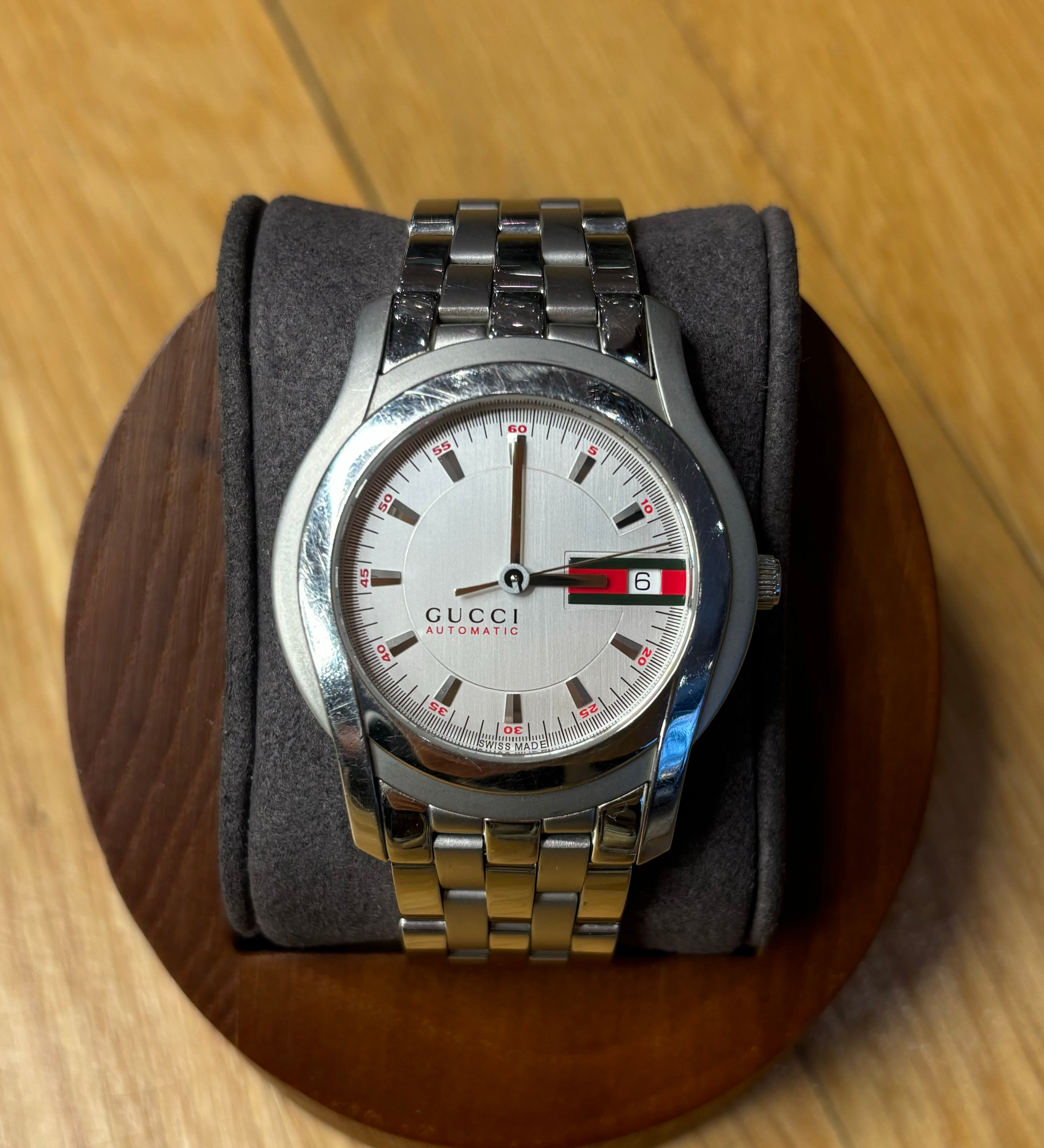 Gucci Automatic Date Just Silver Dial