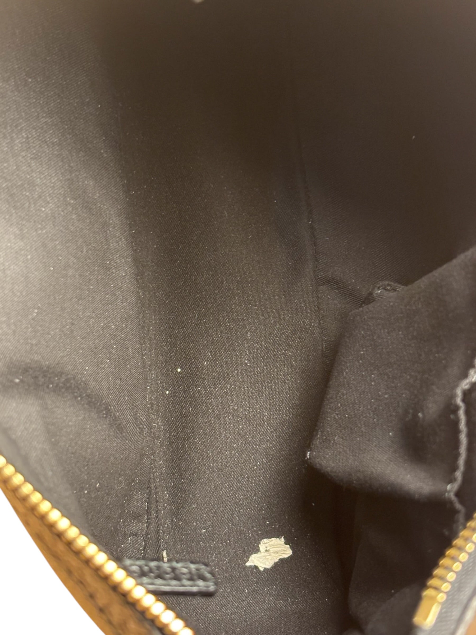 Gucci Black Pebbled Leather Shoulder Bag