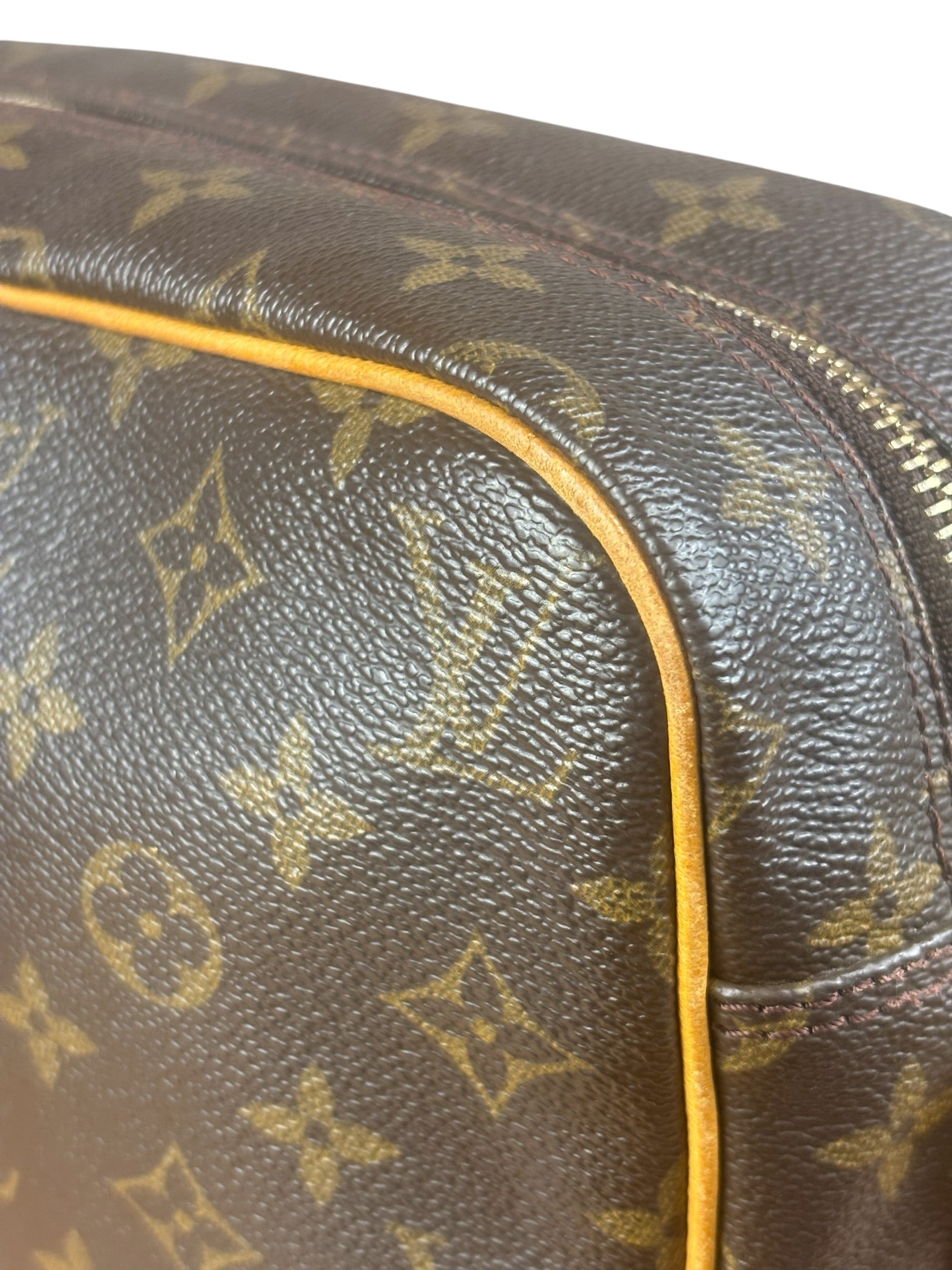 Louis Vuitton Vintage Monogram Nile Messenger Bag