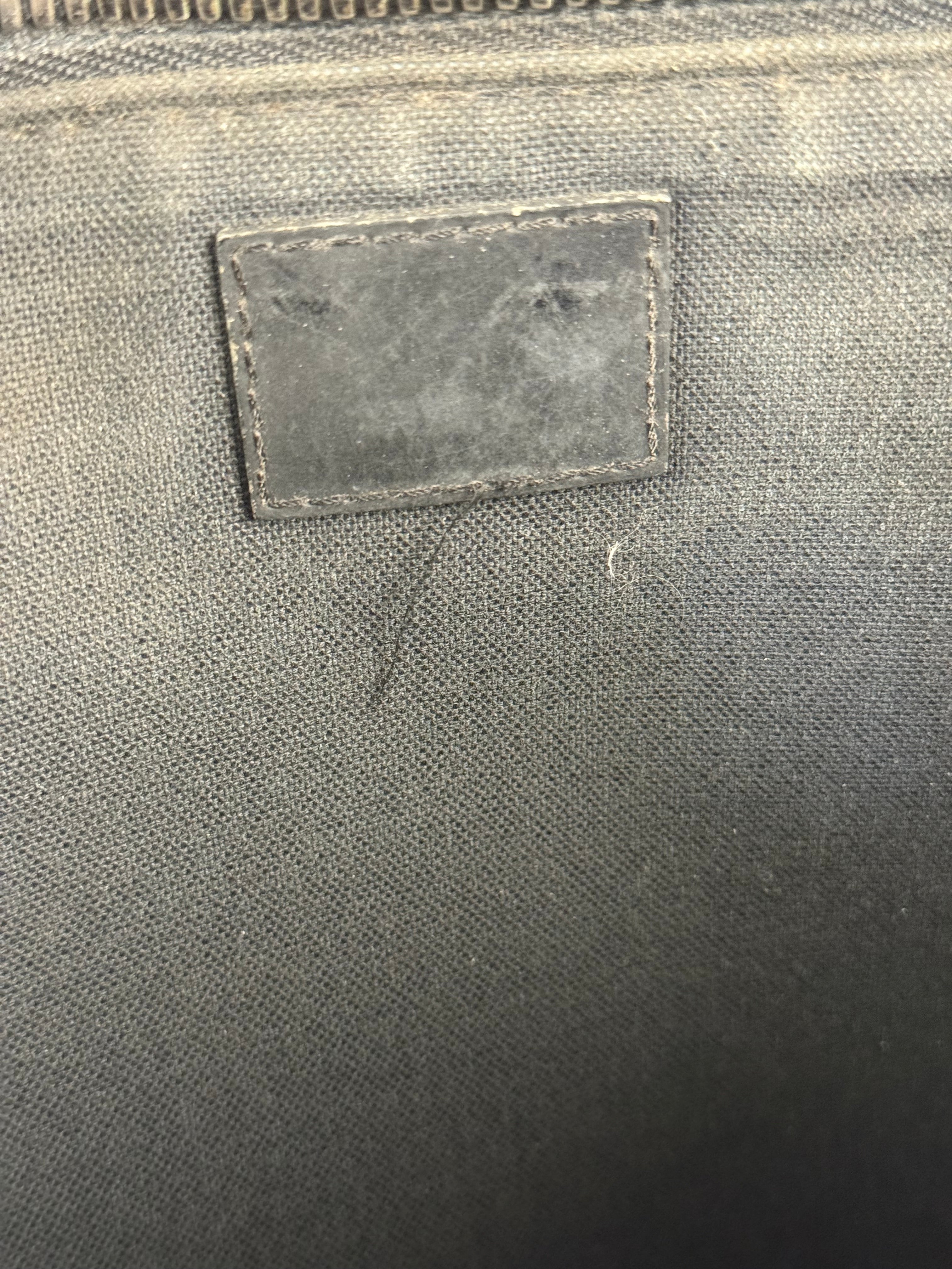 Louis Vuitton Noir Damier Mick Messanger Bag