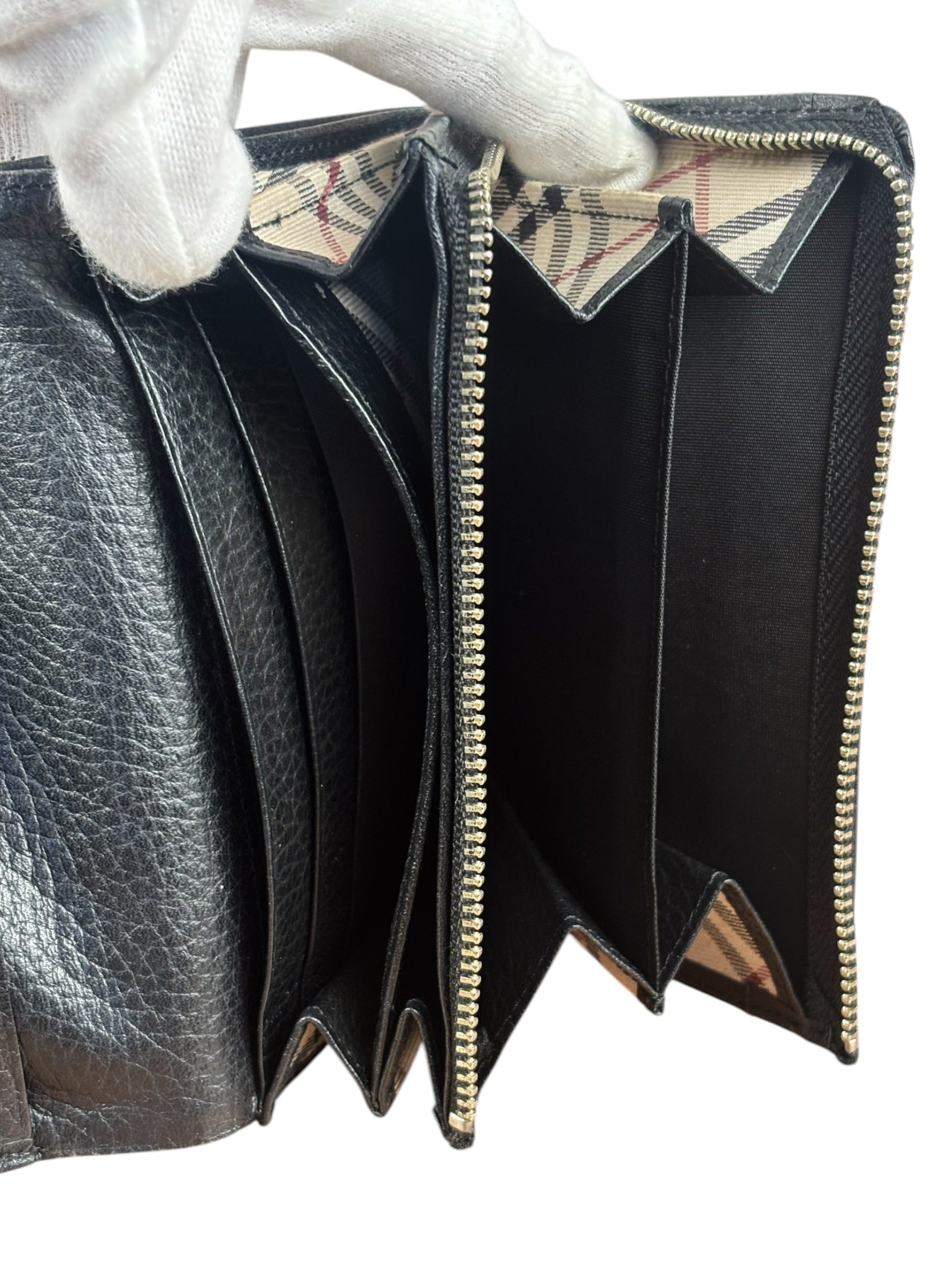 Burberry Black Leather Pebbled Folding Coin/Card Holder