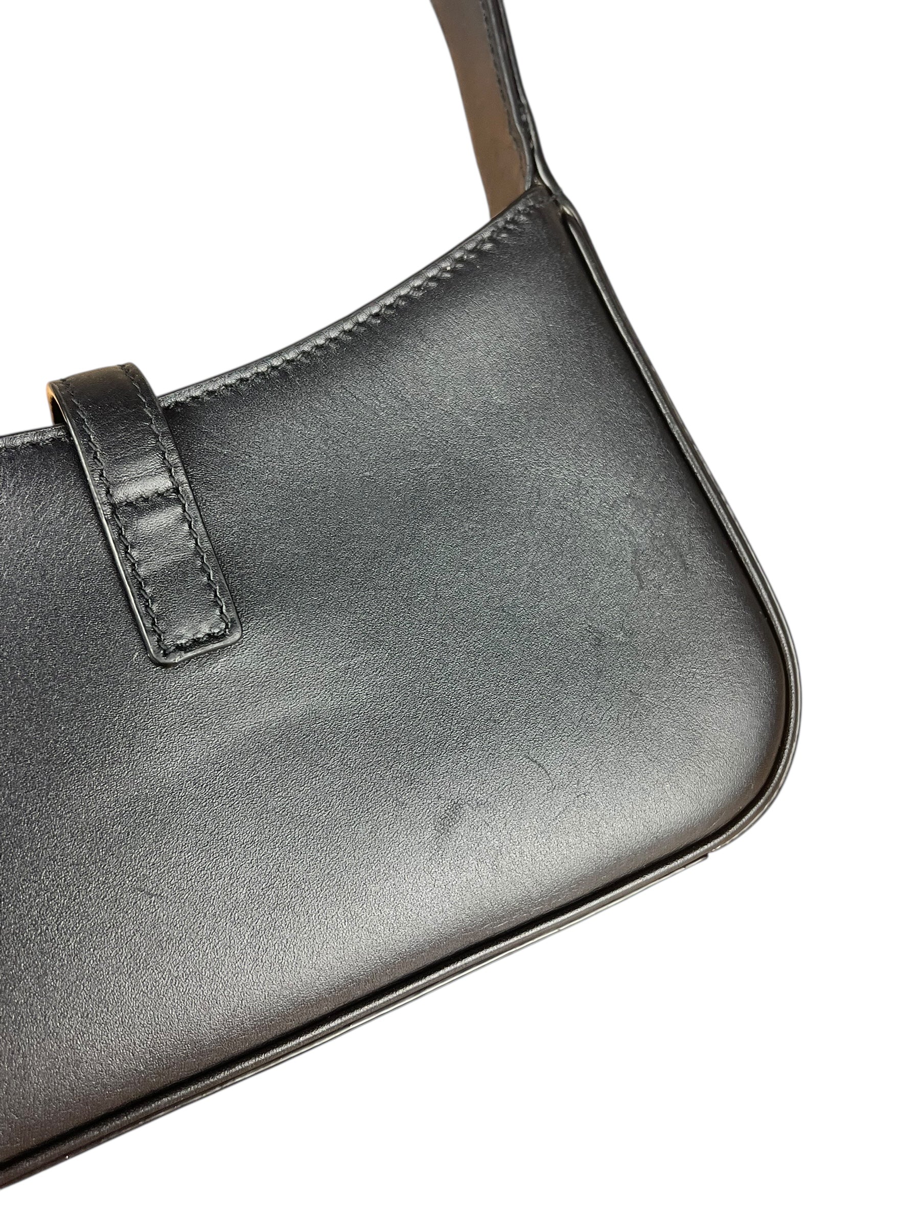 Saint Laurent Le 5 à 7 Smooth Leather Handbag Black