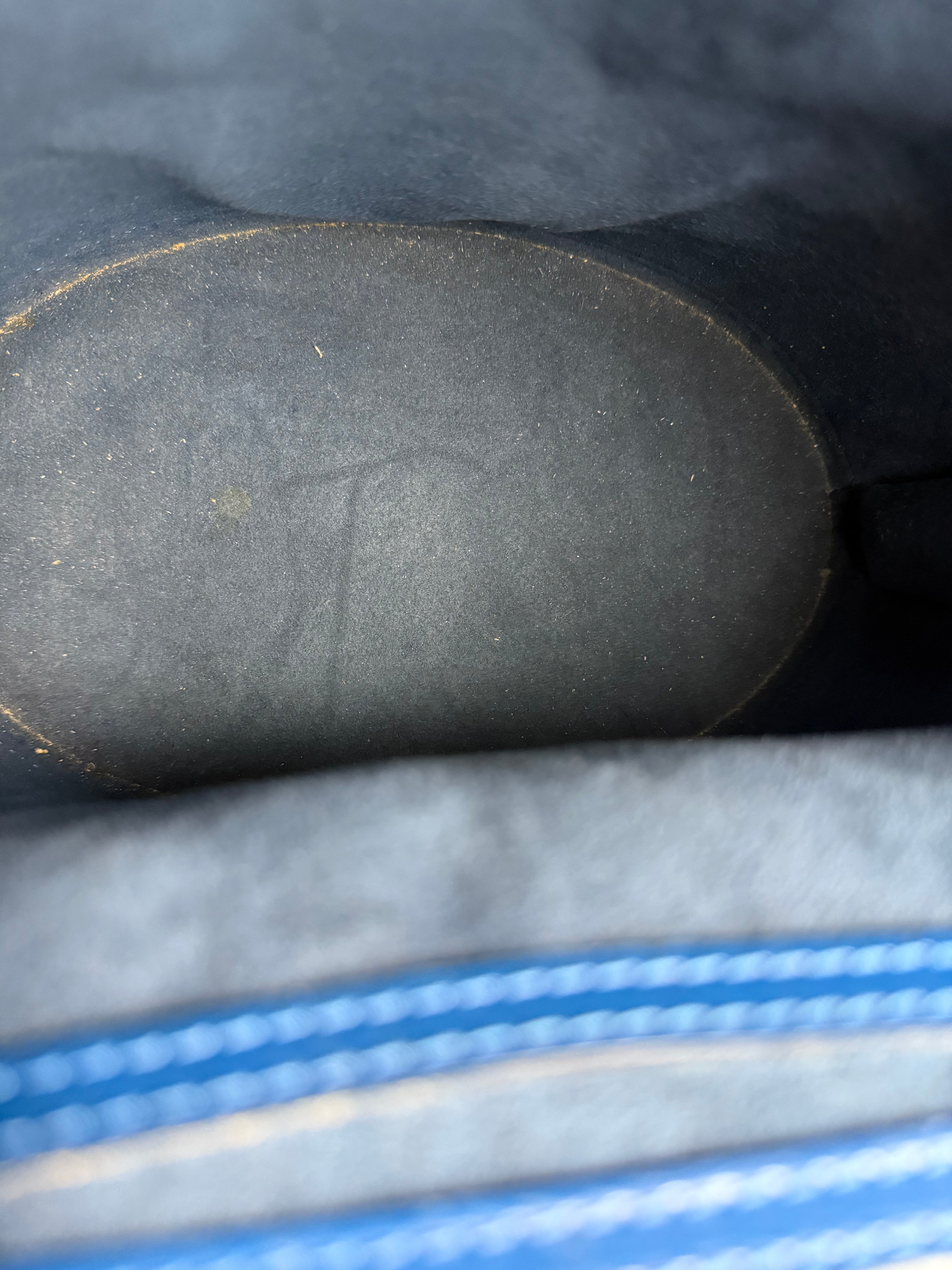 Louis Vuitton Epi Cluny Shoulder Bag