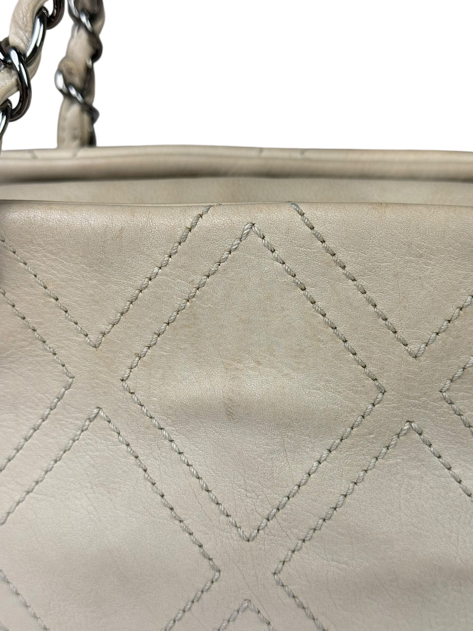 Chanel Cream Chevron Leather Outdoor Ligne Shoulder Bags  2005