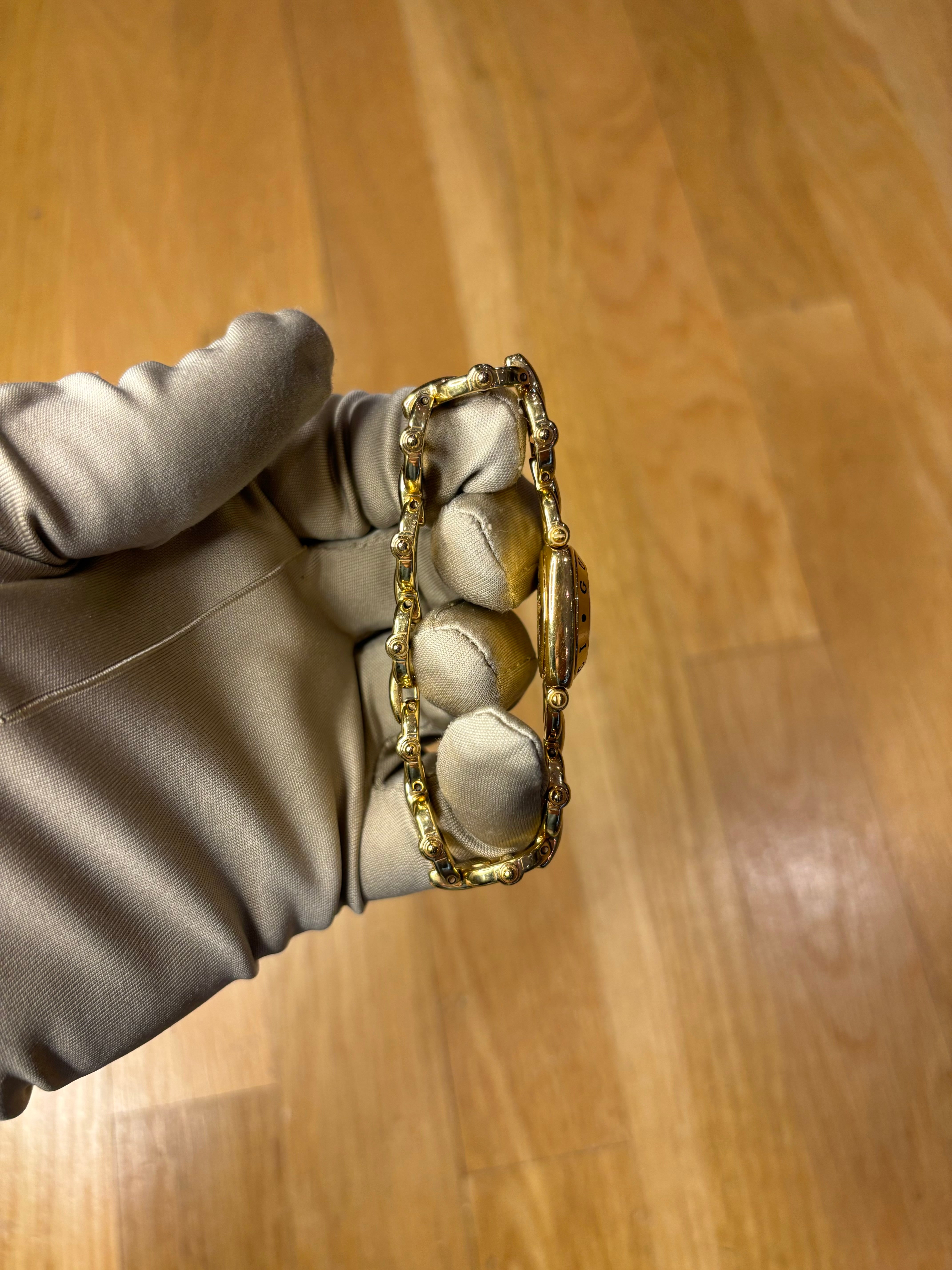 Gucci Mother Of Pearl Dial Gold Plated Chain Link