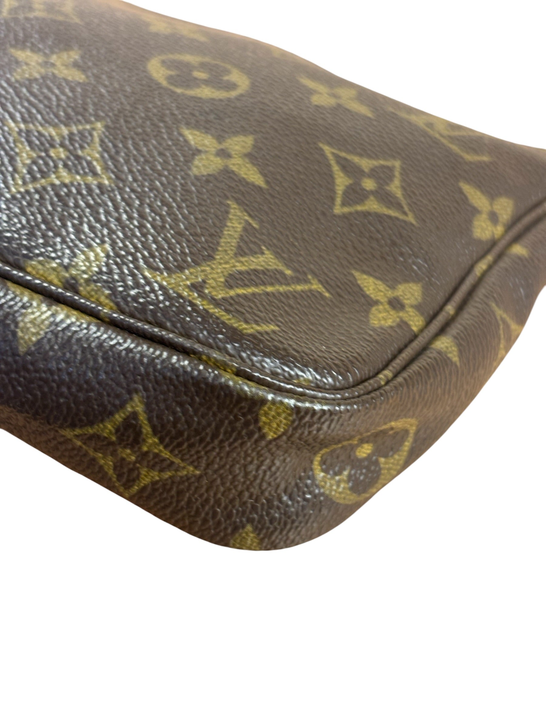 Louis Vuitton Vintage Monogram Pochette