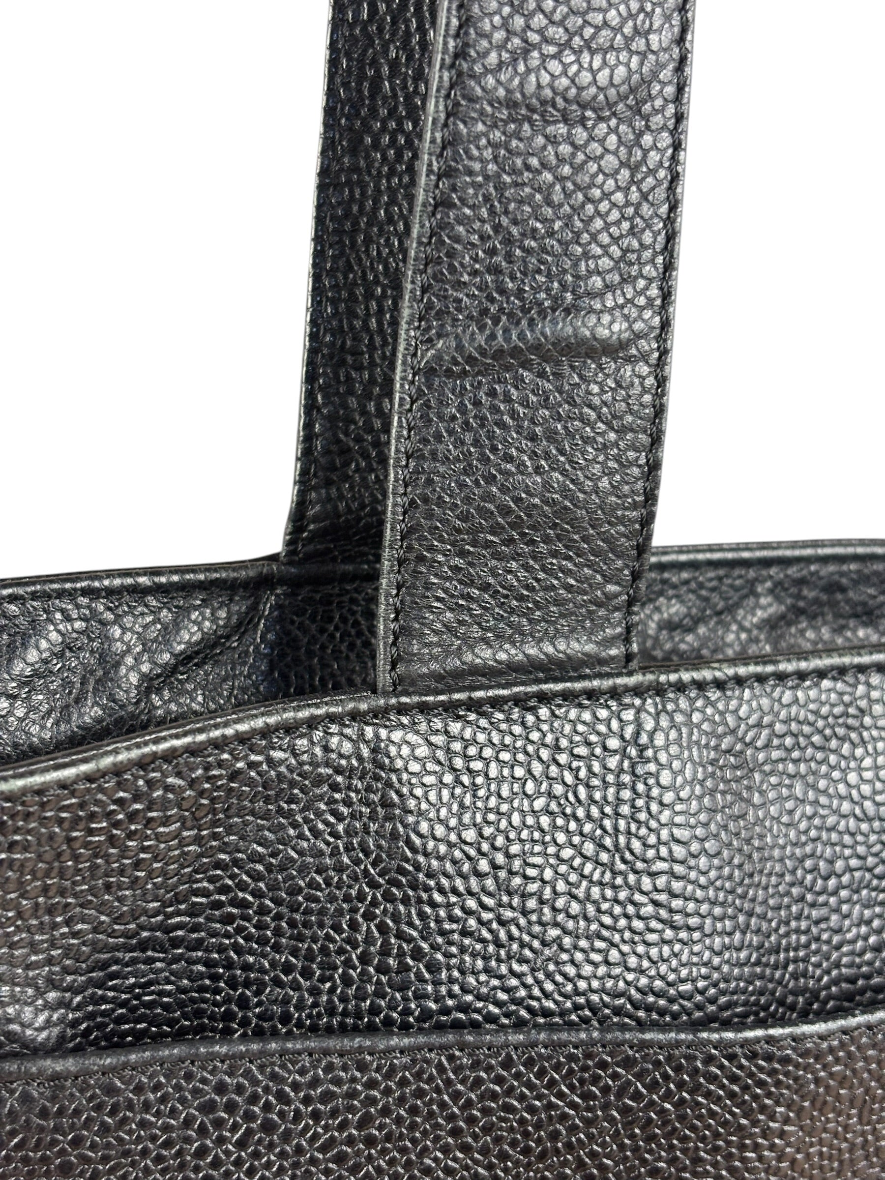 Chanel Vintage Black Leather Zip Shoulder Bag - 1998