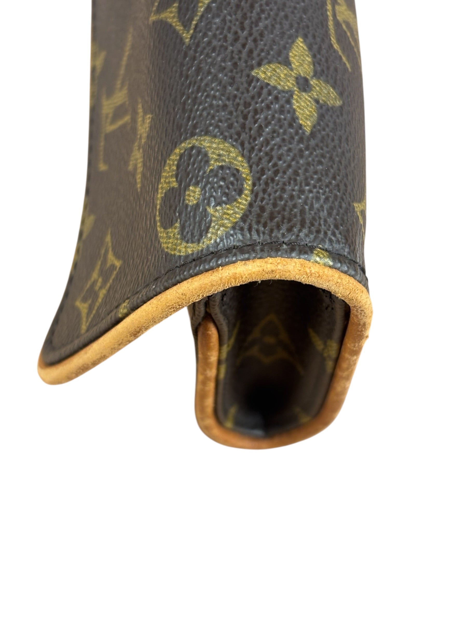 Louis Vuitton Monogram Twin Pochette GM