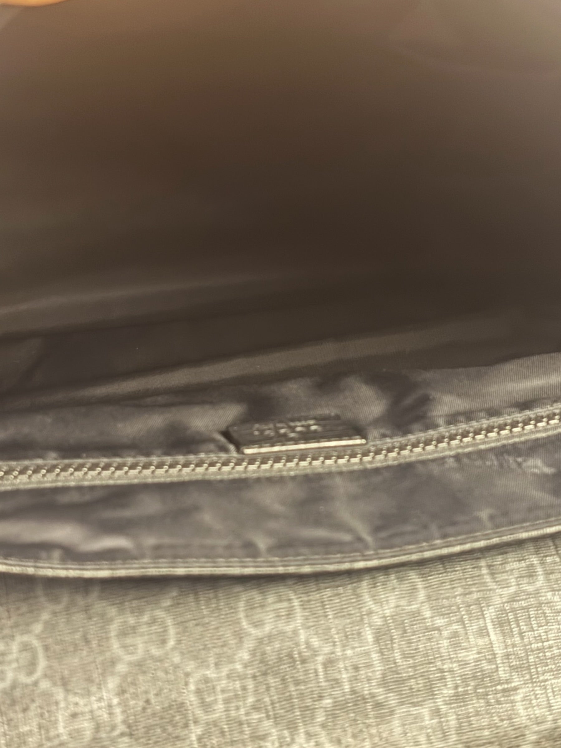 Gucci Grey/Black Leather GG Supreme Messenger Bag