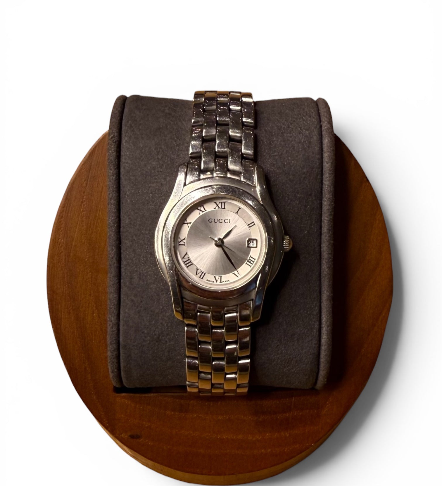 Gucci 5500L Silver Roman Dial