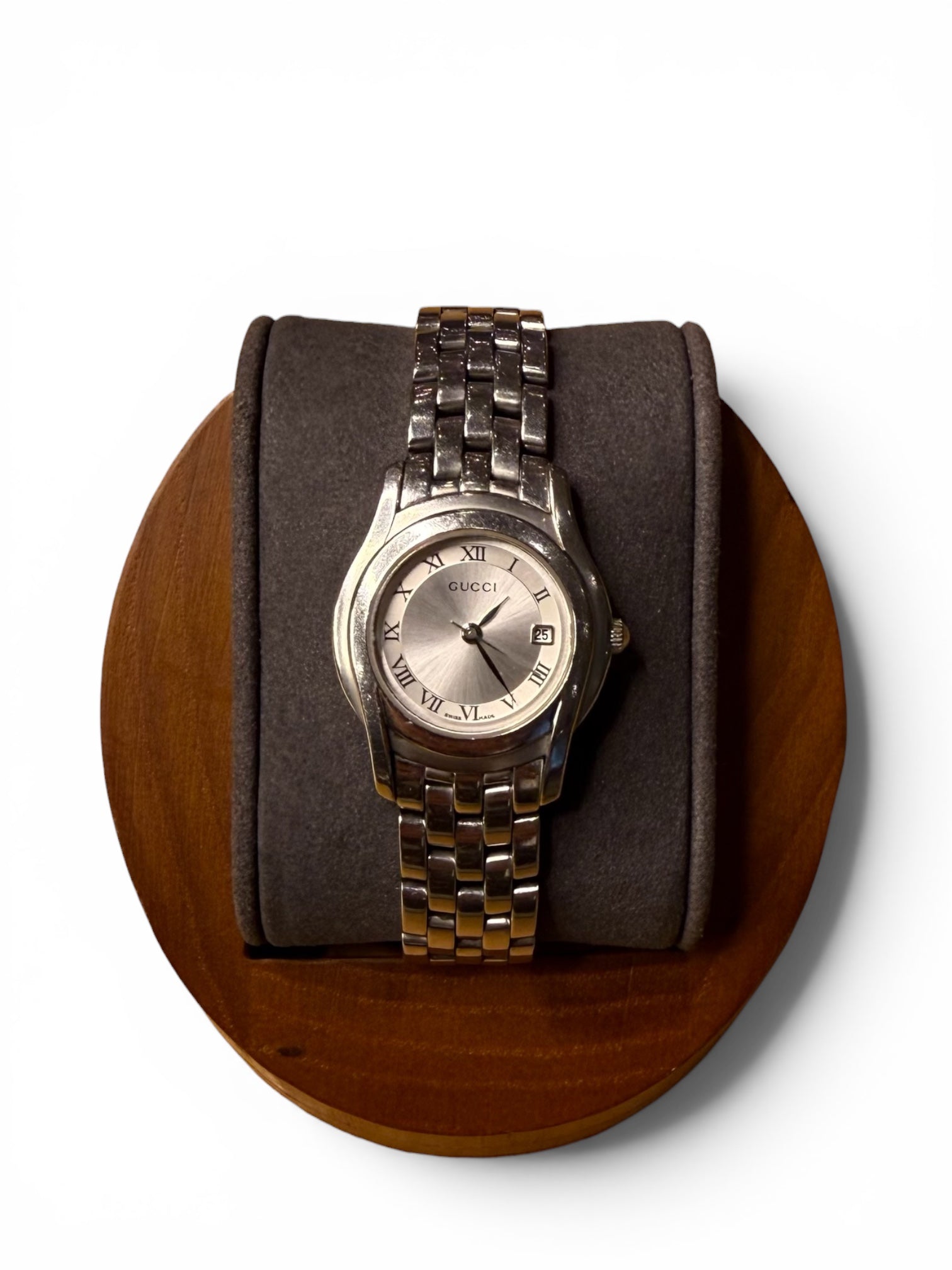Gucci 5500L Silver Roman Dial