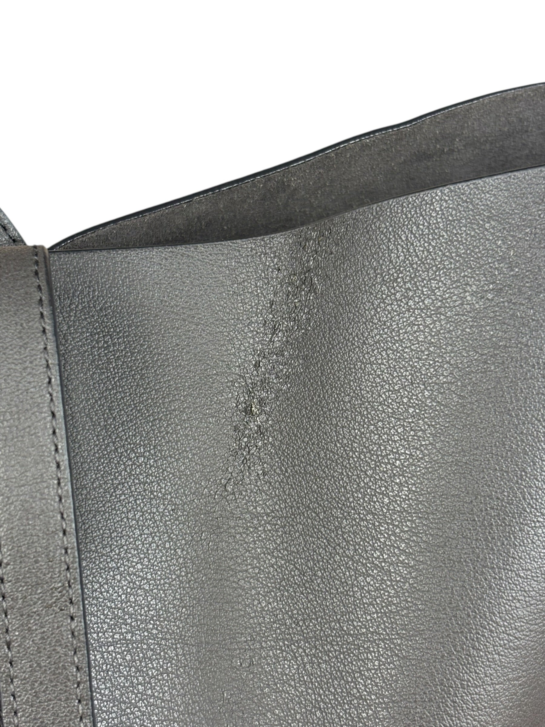 Yves Saint Laurent Leather East-West Shopping Tote Bag