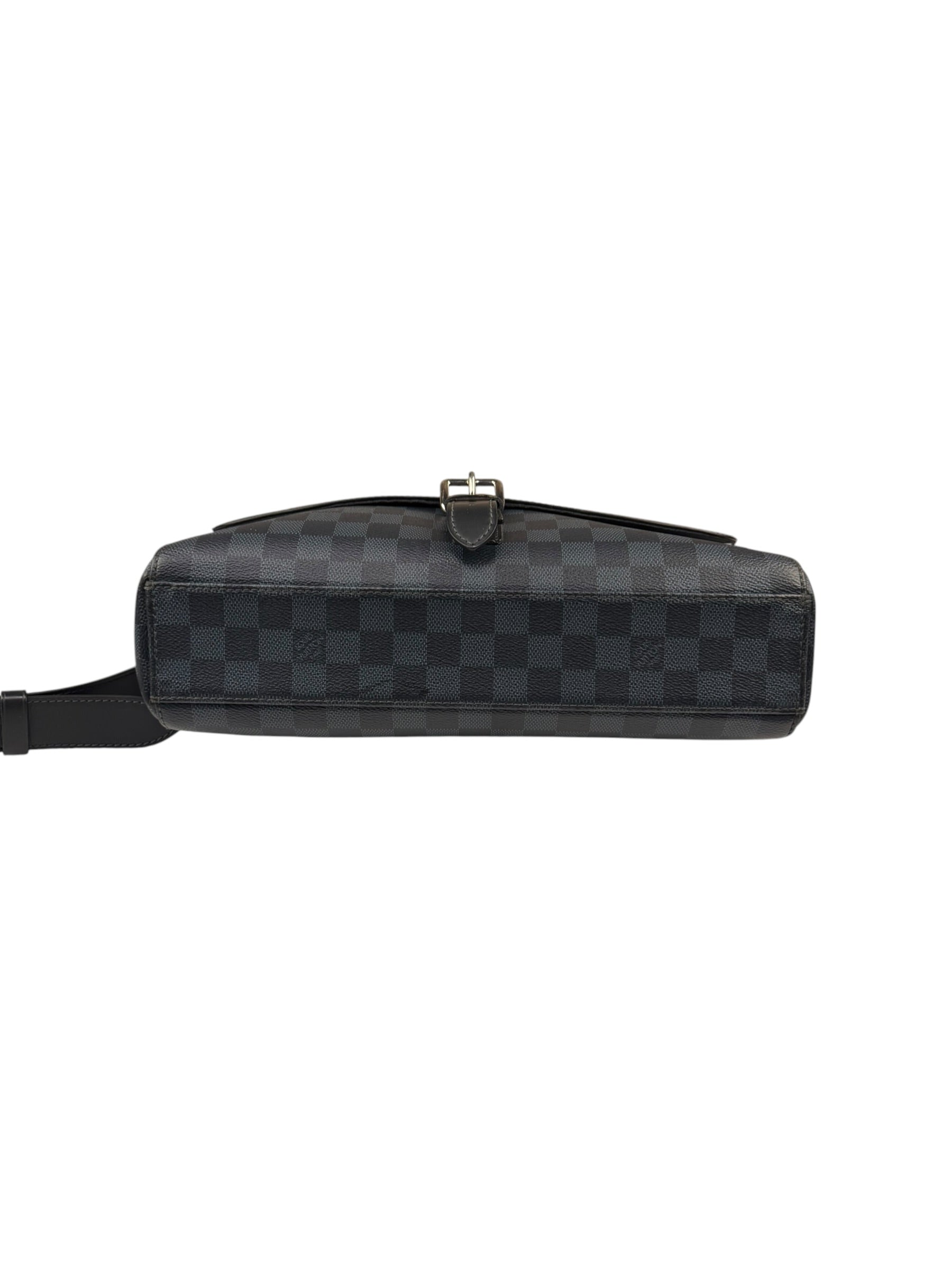Louis Vuitton Damier Cobalt Newport Messenger Bag GM