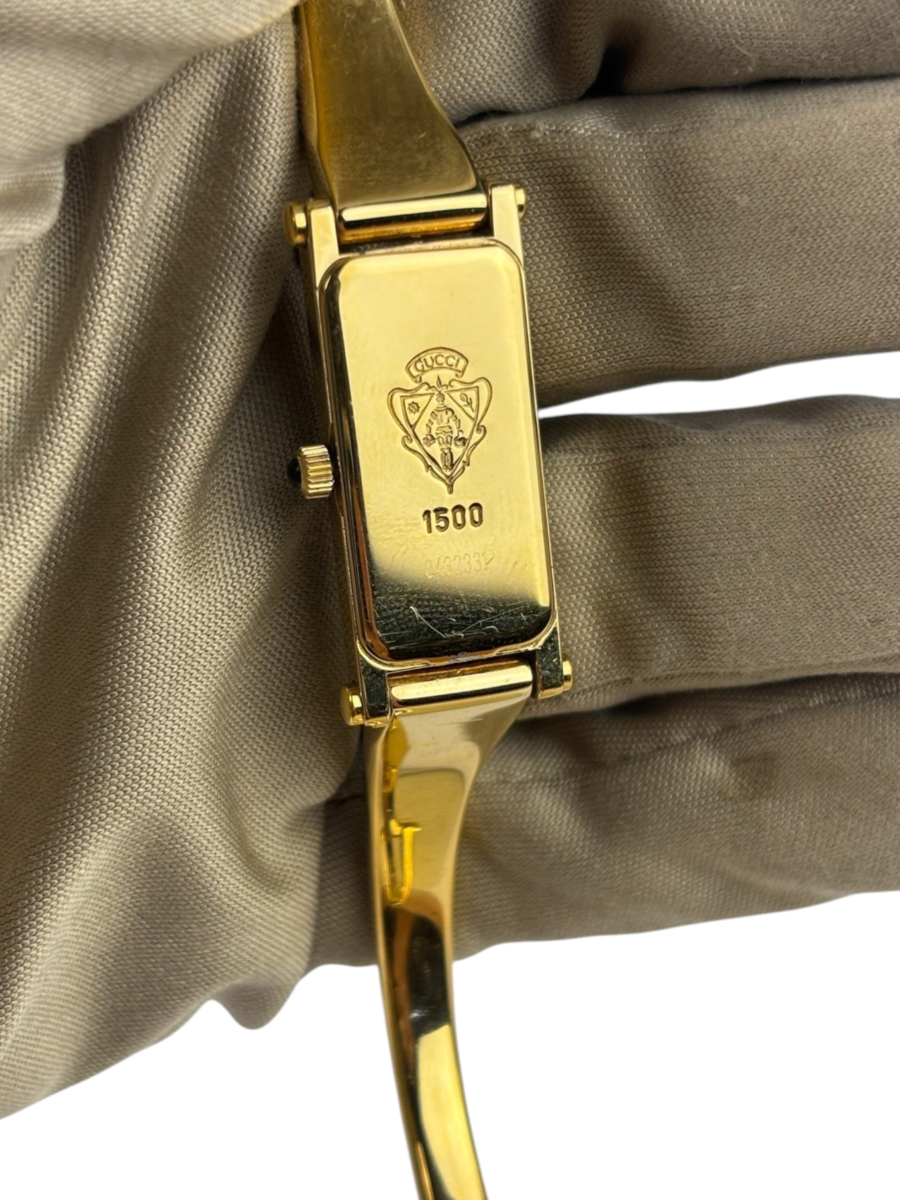 Gucci 1500L Black Dial Gold Plate Bangle Band