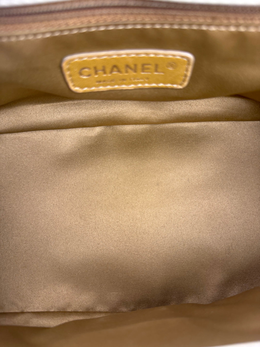 Chanel White/Black Quilted Lambskin East/West Mademoiselle Accordion Flap Bag 2012