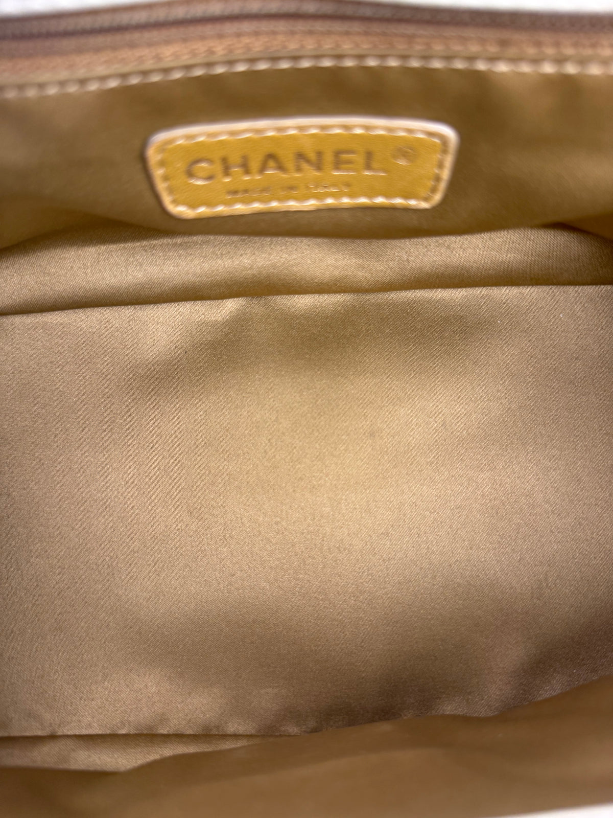 Chanel White/Black Quilted Lambskin East/West Mademoiselle Accordion Flap Bag 2012
