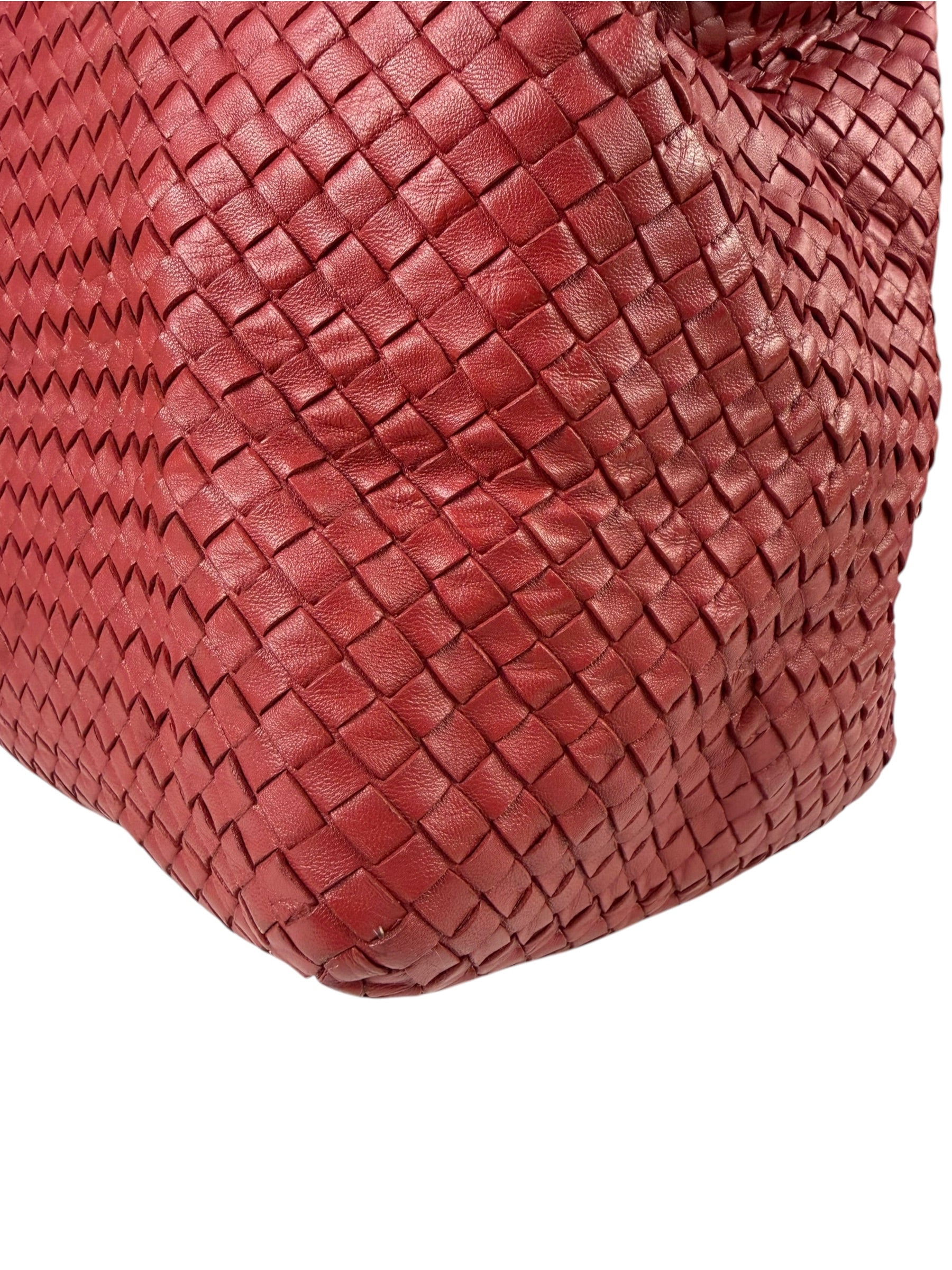 Bottega Veneta Red Intrecciato Montaigne Bag