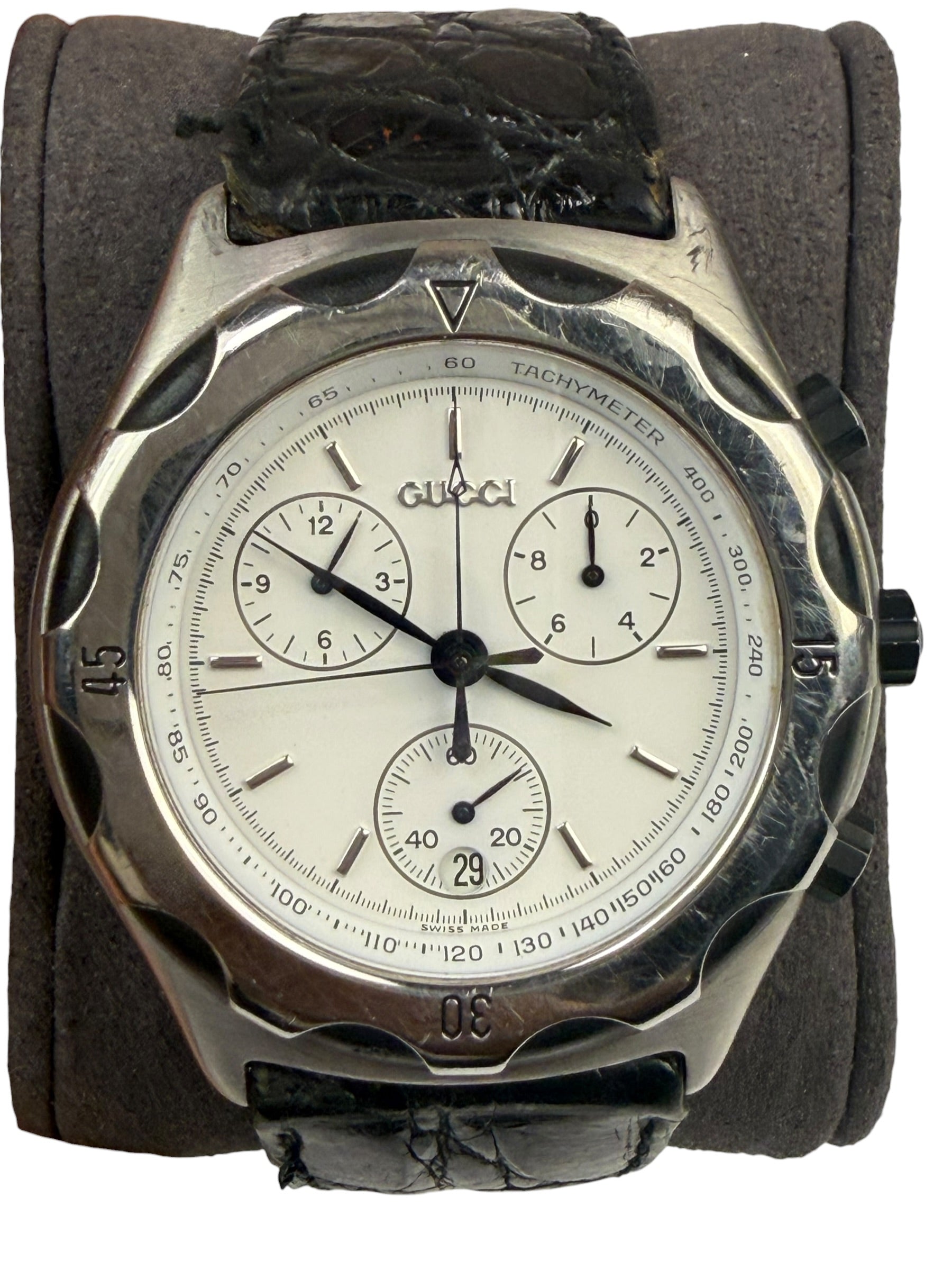 Gucci 50.000 White Dial Chronograph Black Sttrap