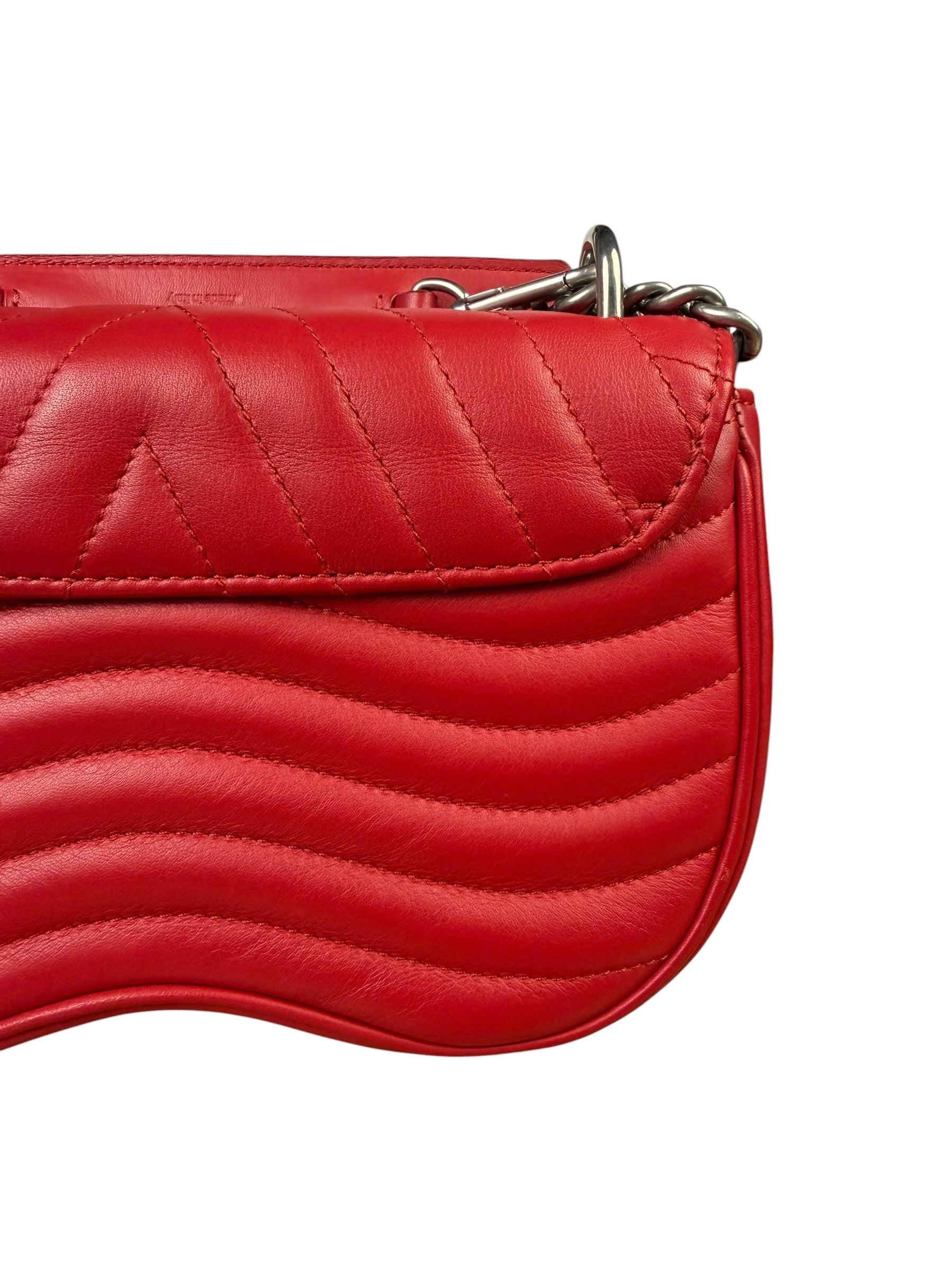 Louis Vuitton Red Leather New Wave Chain Flap Bag MM