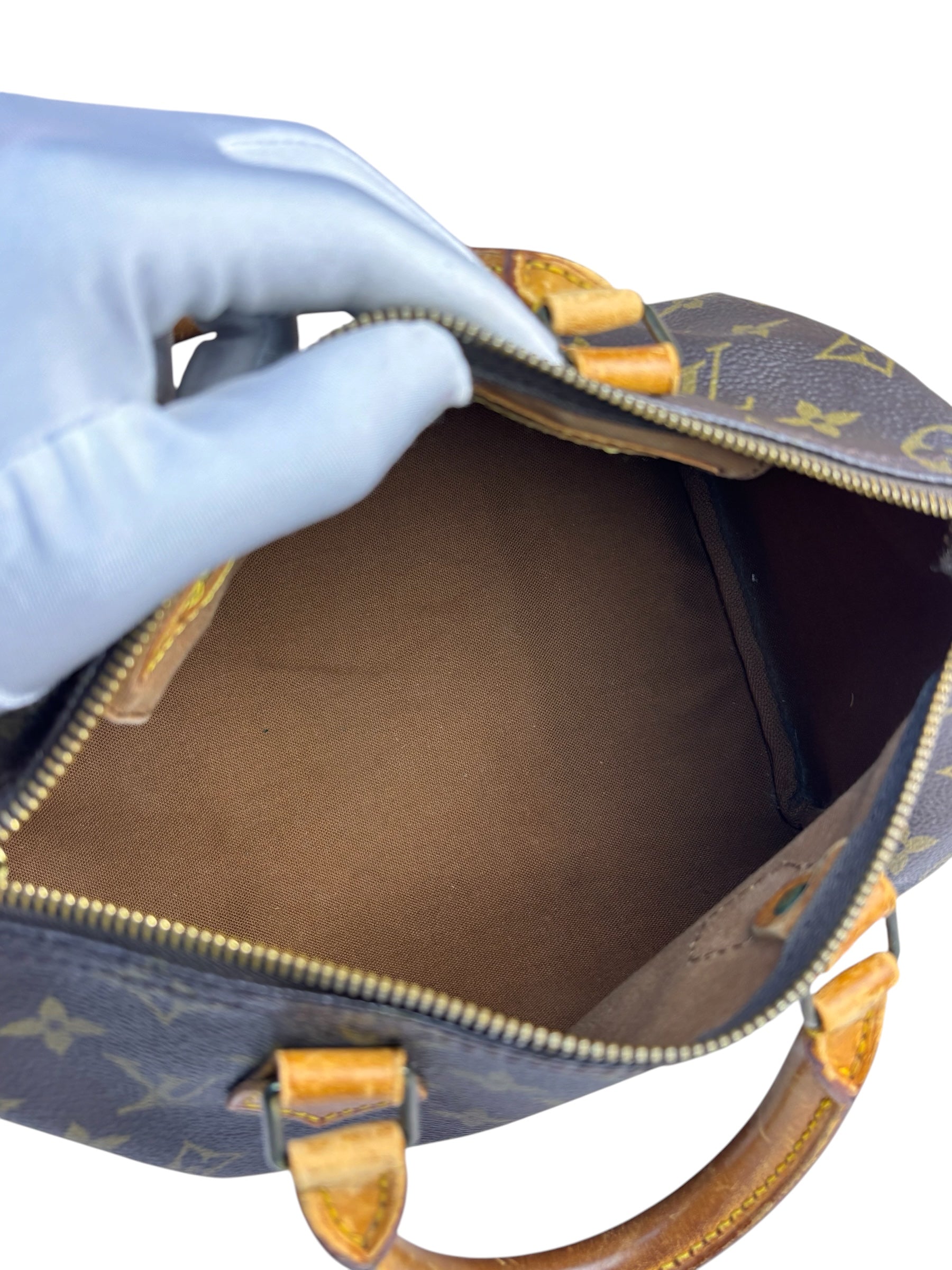 Louis Vuitton Monogram Speedy 25
