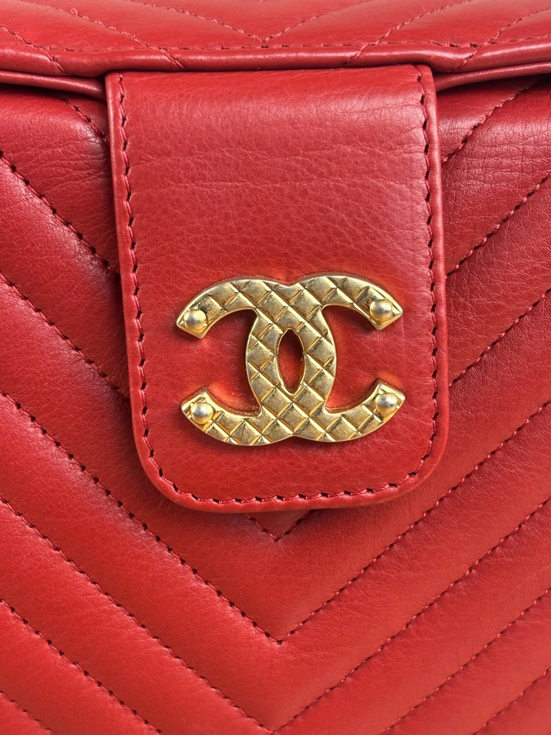 Chanel Red Quilted Leather Rock The Corner Minaudiere Shoulder Bag 2018