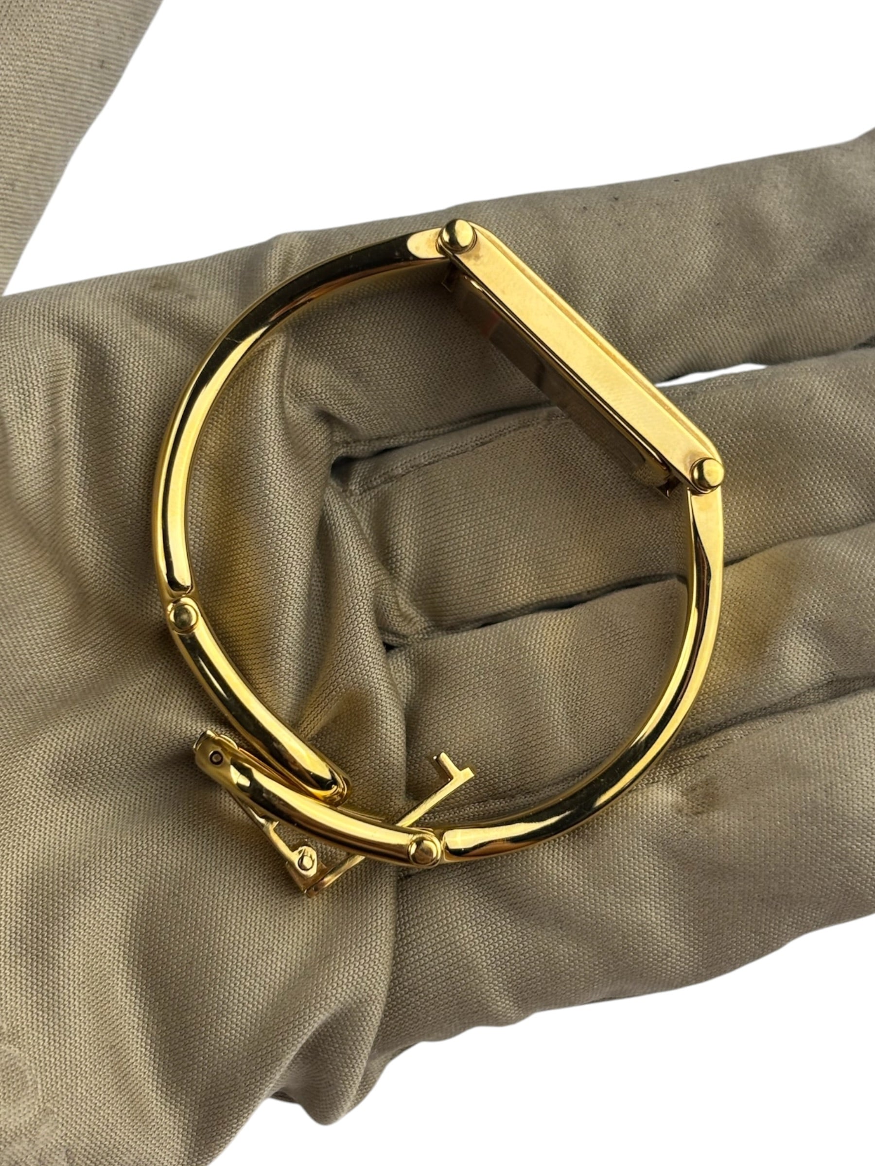 Gucci 1500L Black Dial Gold Plate Bangle