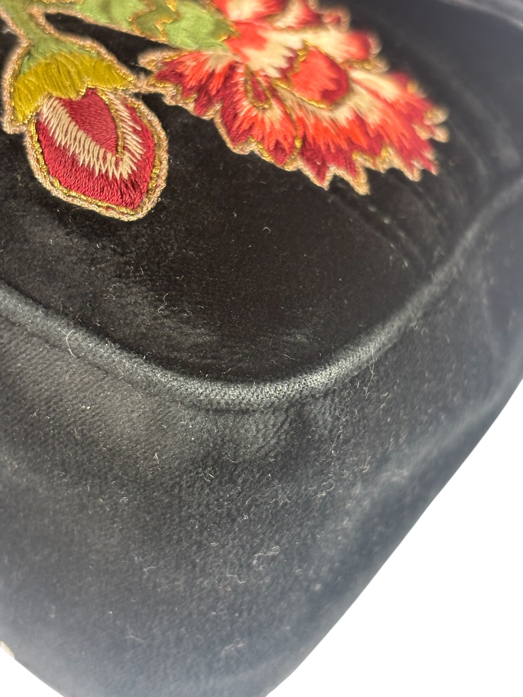 Gucci Black Velvet Marmont Floral Embroidered Shoulder Bag