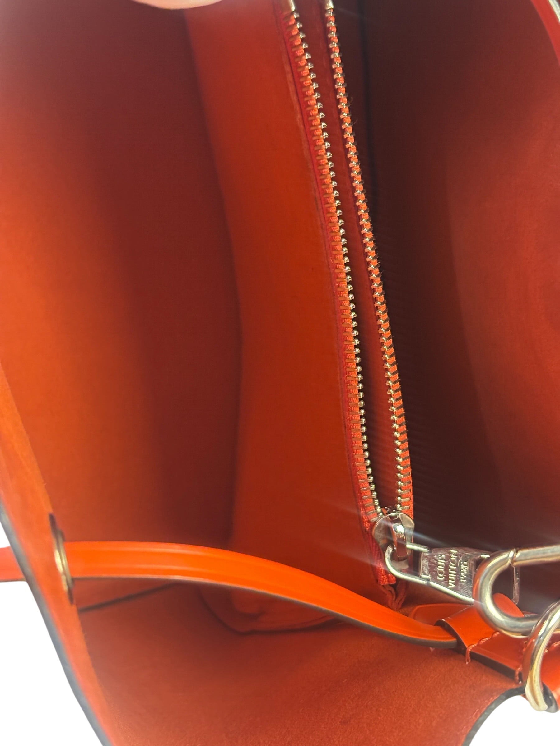 Louis Vuitton Pink/Orange Epi Leather NeoNoe Bucket Bag