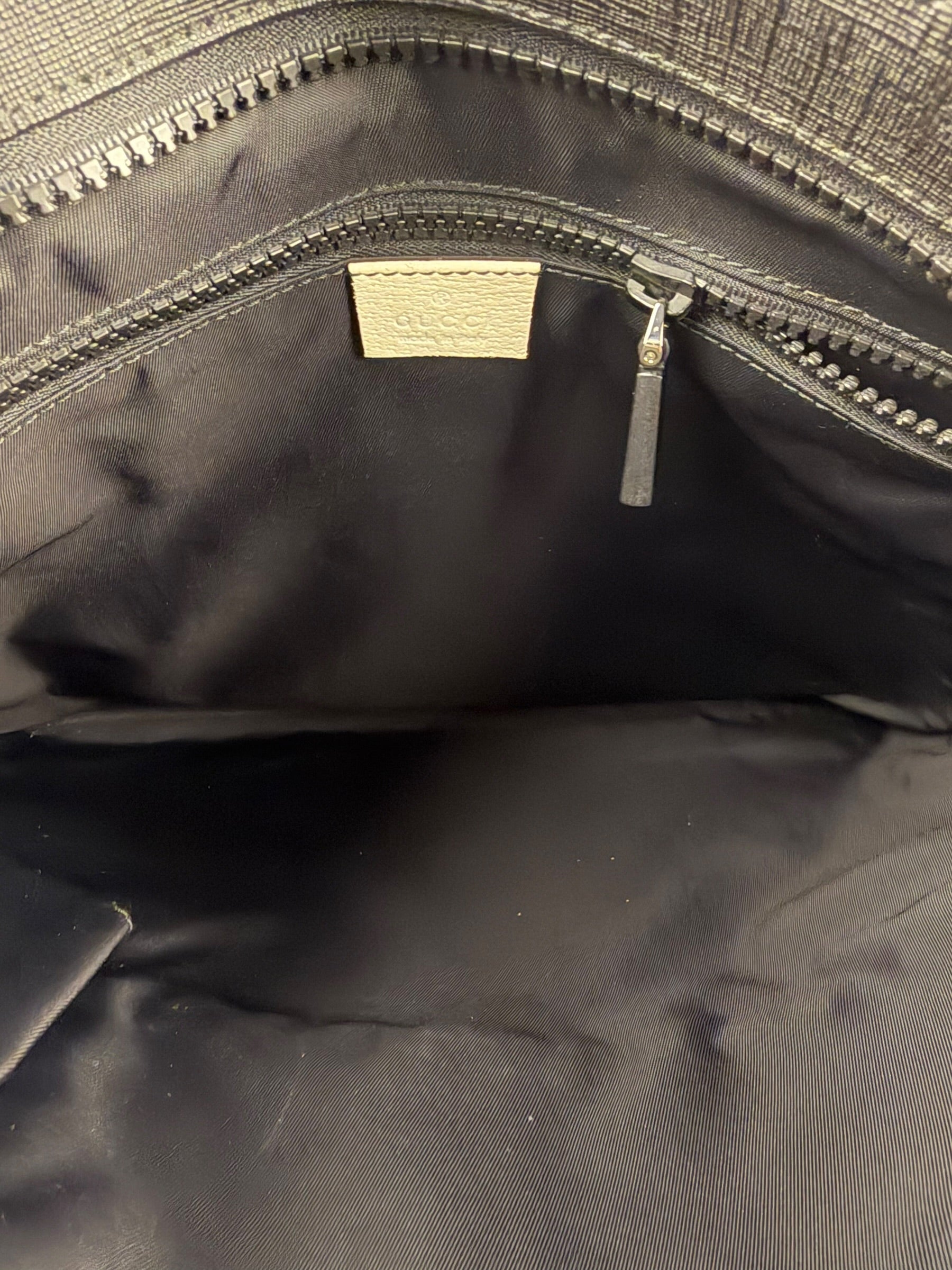 Gucci Vintage Black Leather Flat Messenger Shoulder Bag