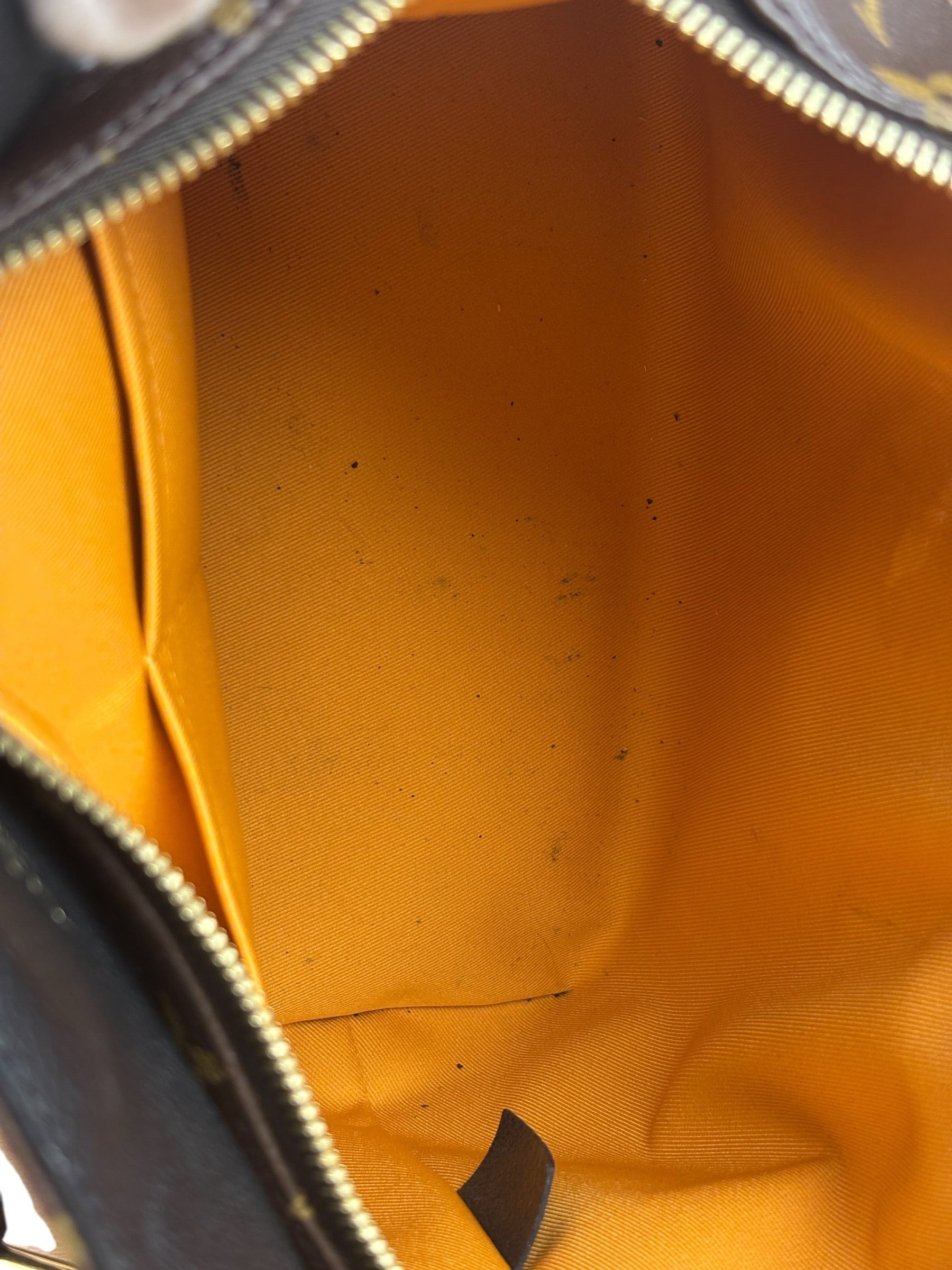Louis Vuitton Monogram Manhattan NM Handbag