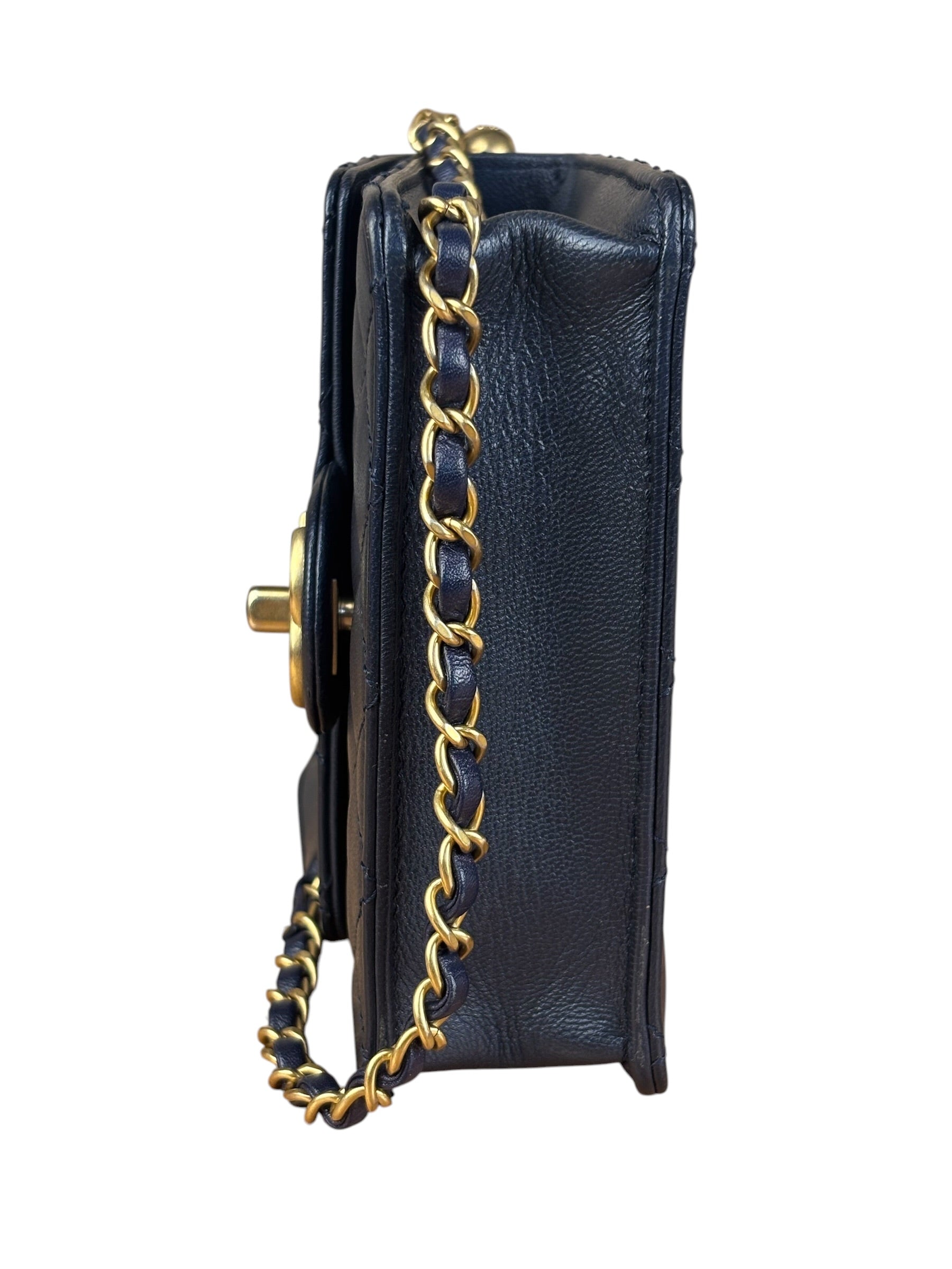 Chanel Chic Pearl Flap Shoulder/Crossbody Bag