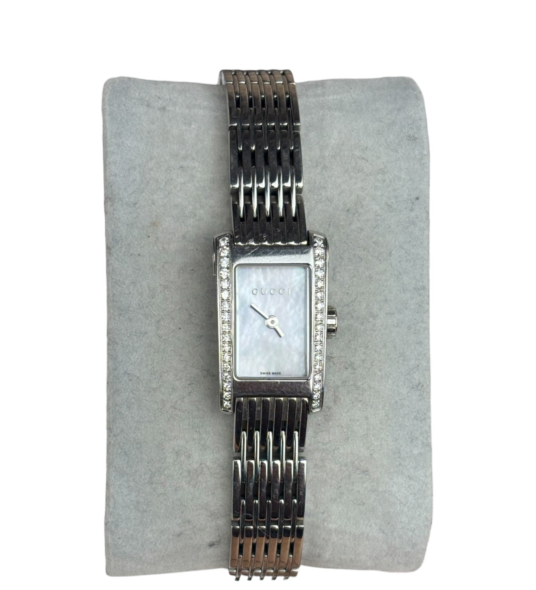Gucci 8600L Mother Of Pearl Dial