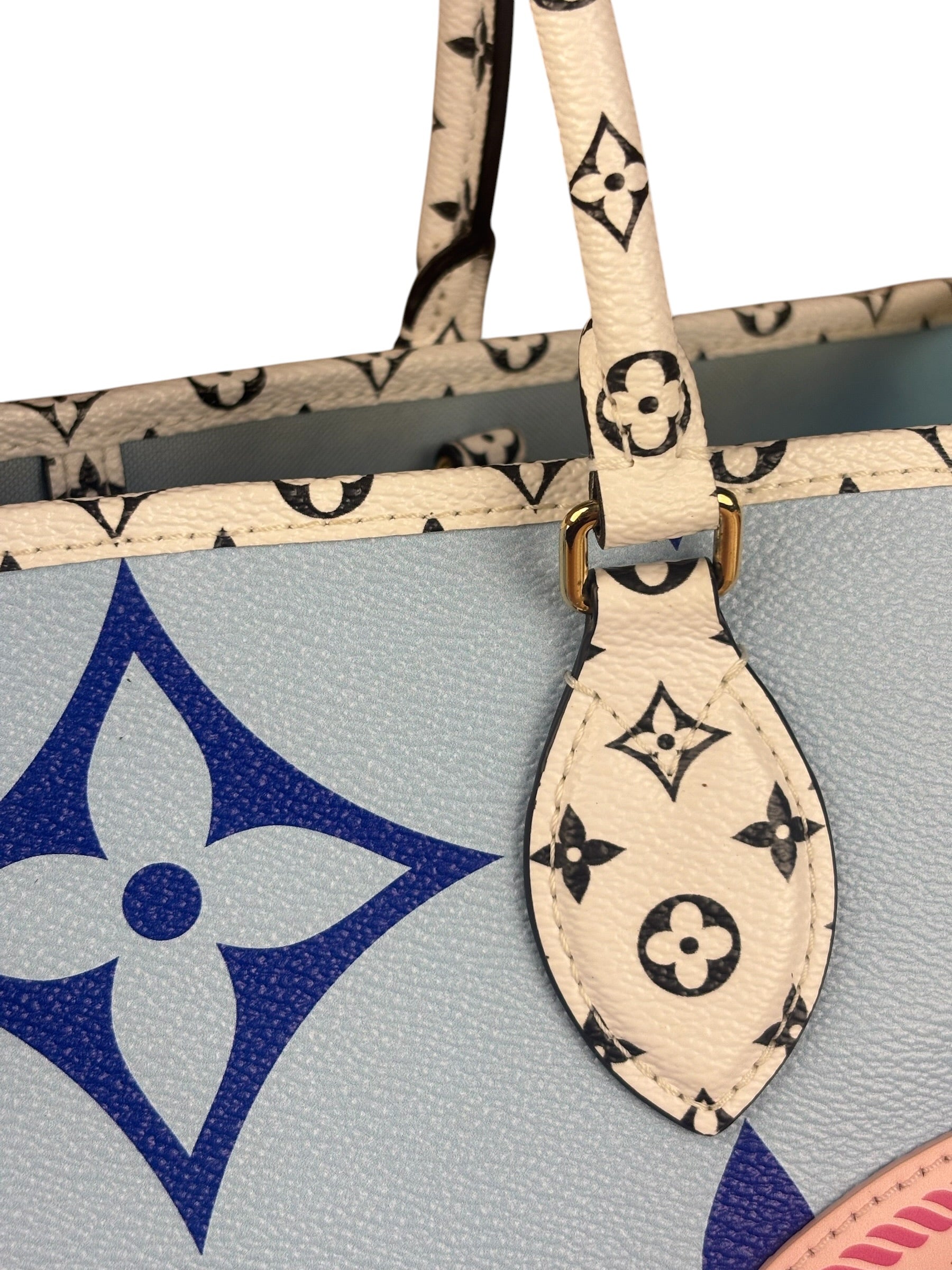 Louis Vuitton Monogram Giant Okinawa OnTheGo GM Tote