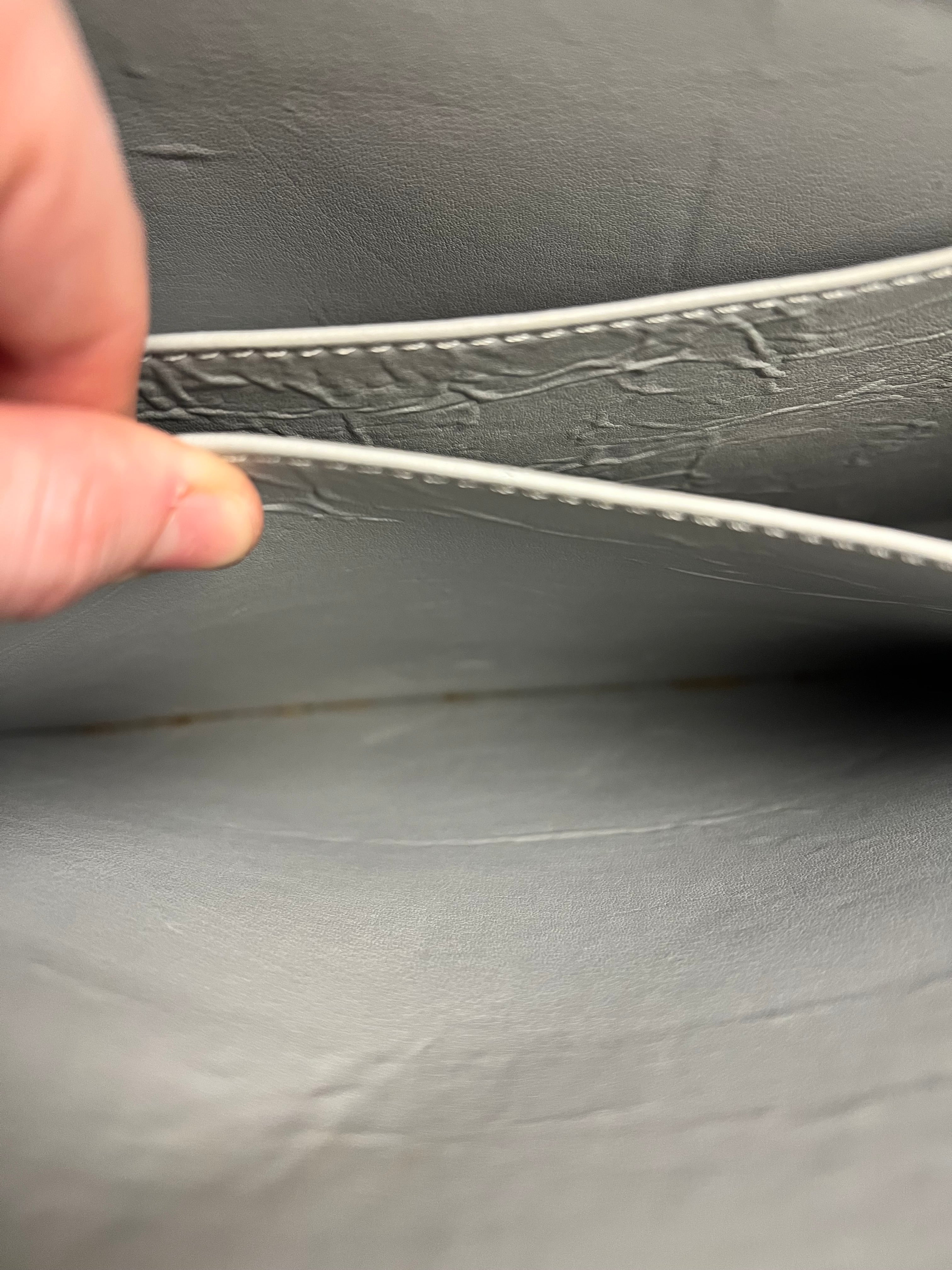 Louis Vuitton Vernis Monogram Columbus Handbag