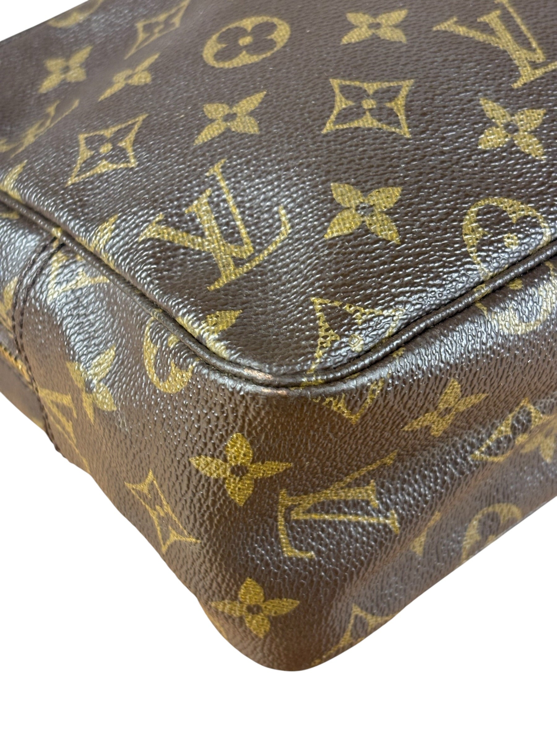 Louis Vuitton Canvas Monogram Trousse Toilette Cosmetic Poch 28
