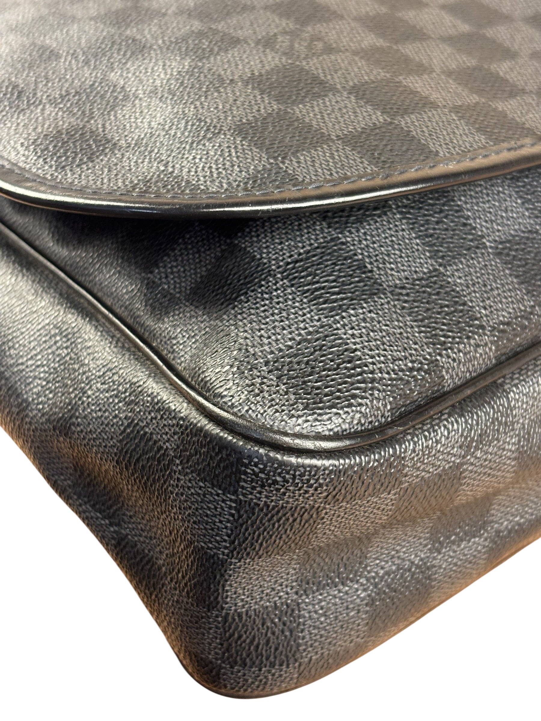 Louis Vuitton Damier Graphite Daniel Messenger Bag
