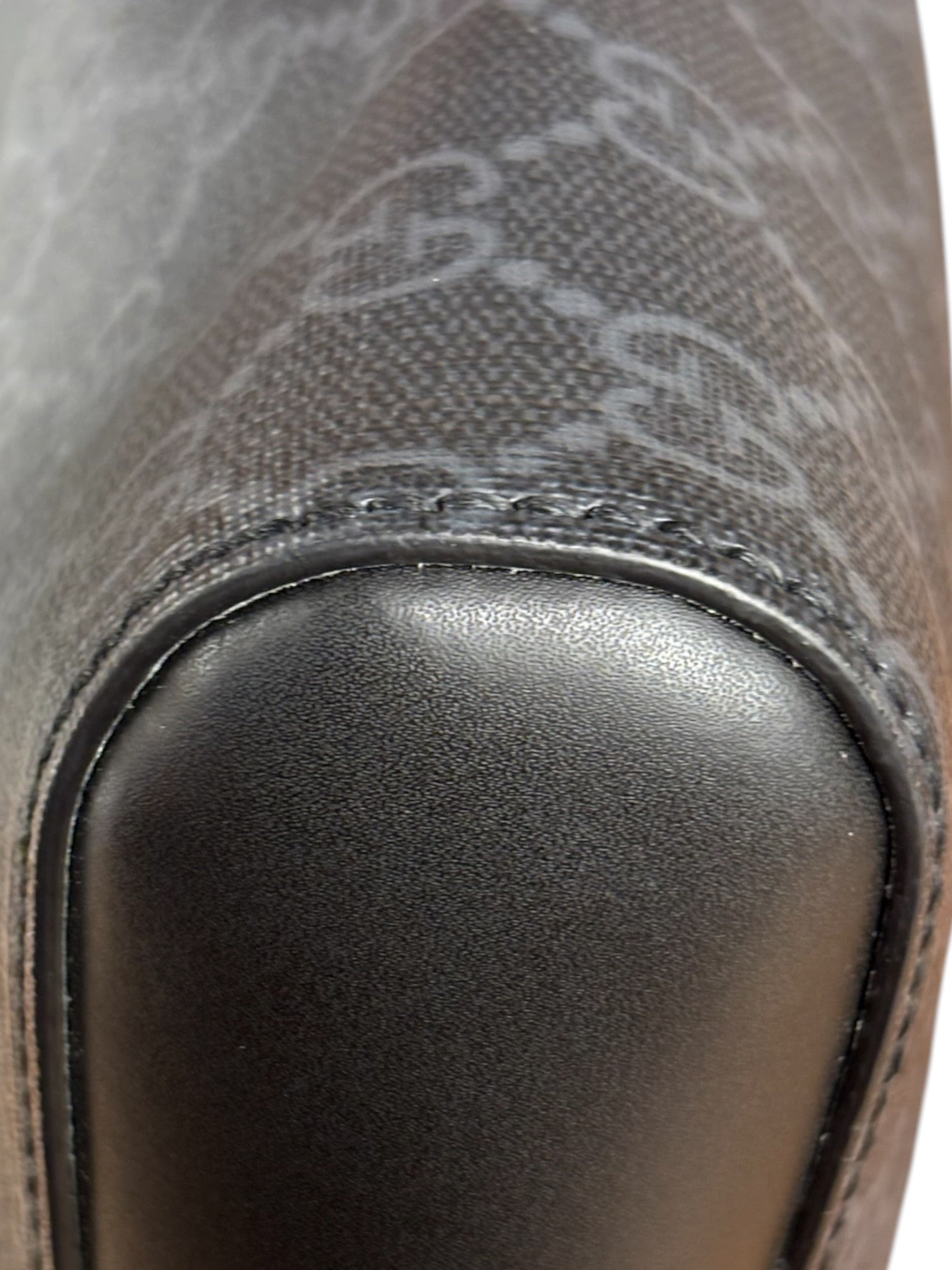 Gucci Grey/Black Leather Trim GG Supreme Canvas Crossbody Bag
