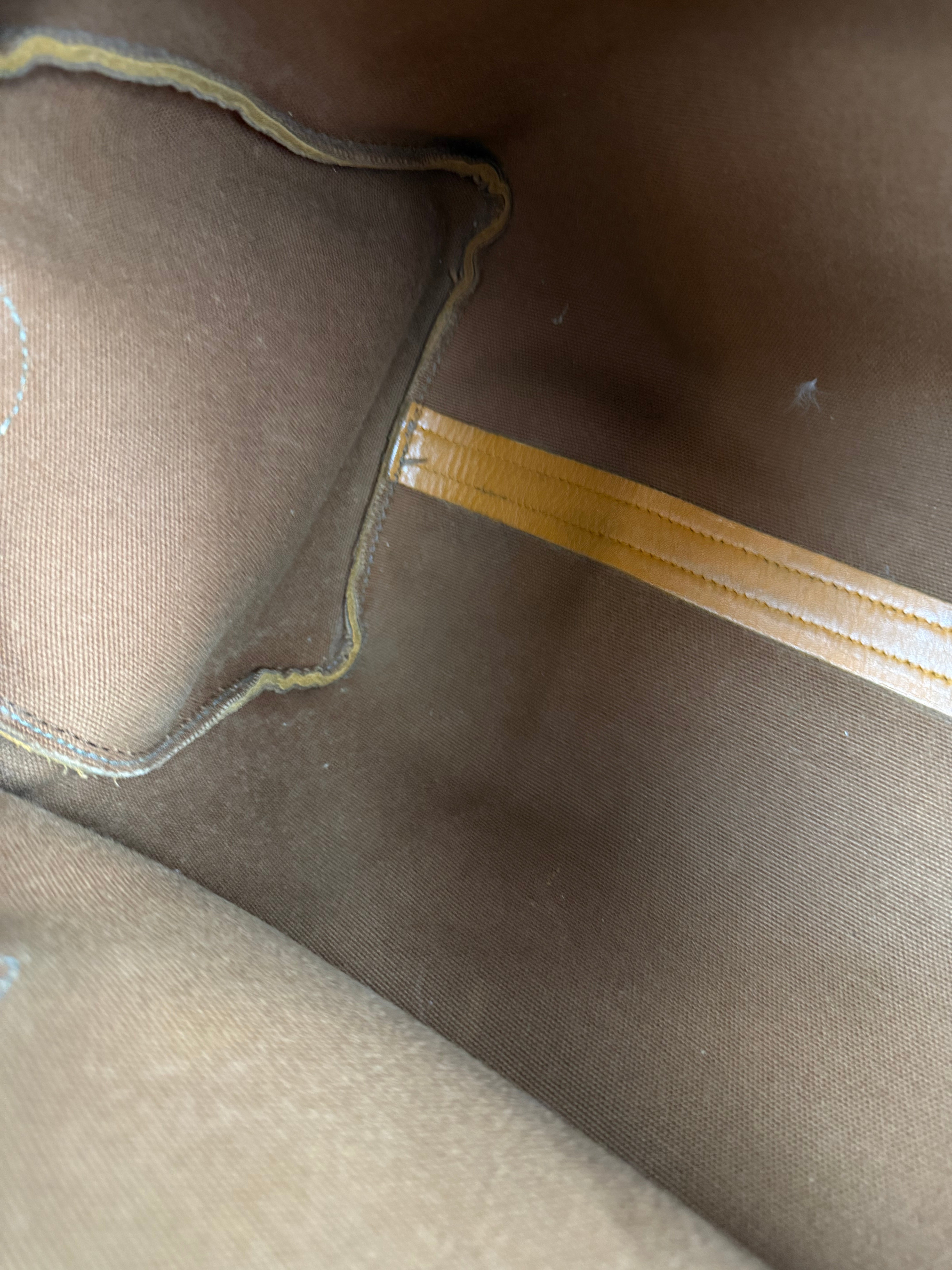 Louis Vuitton Monogram Speedy 35