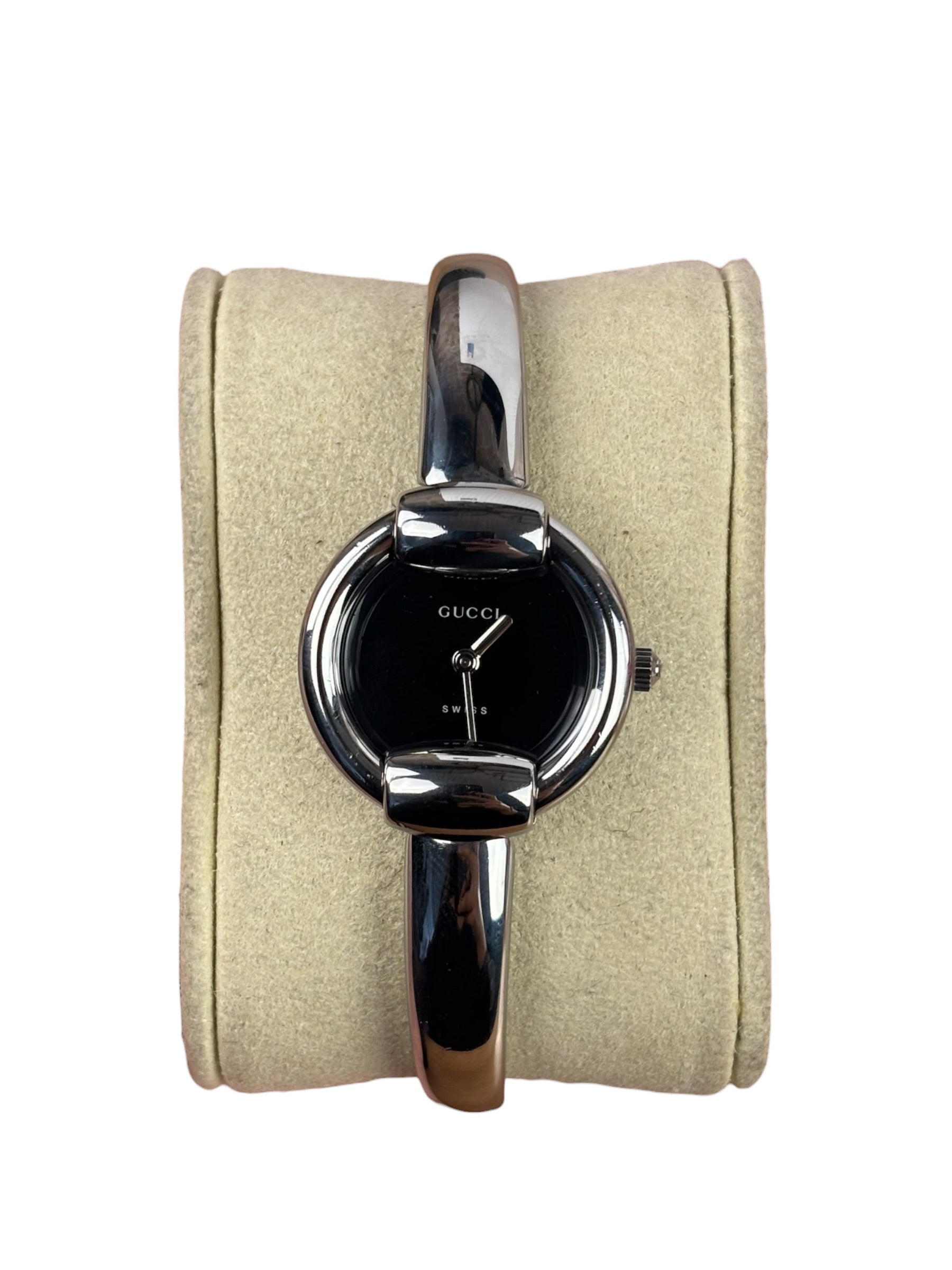 Gucci 1400L Black Dial Bangle Band