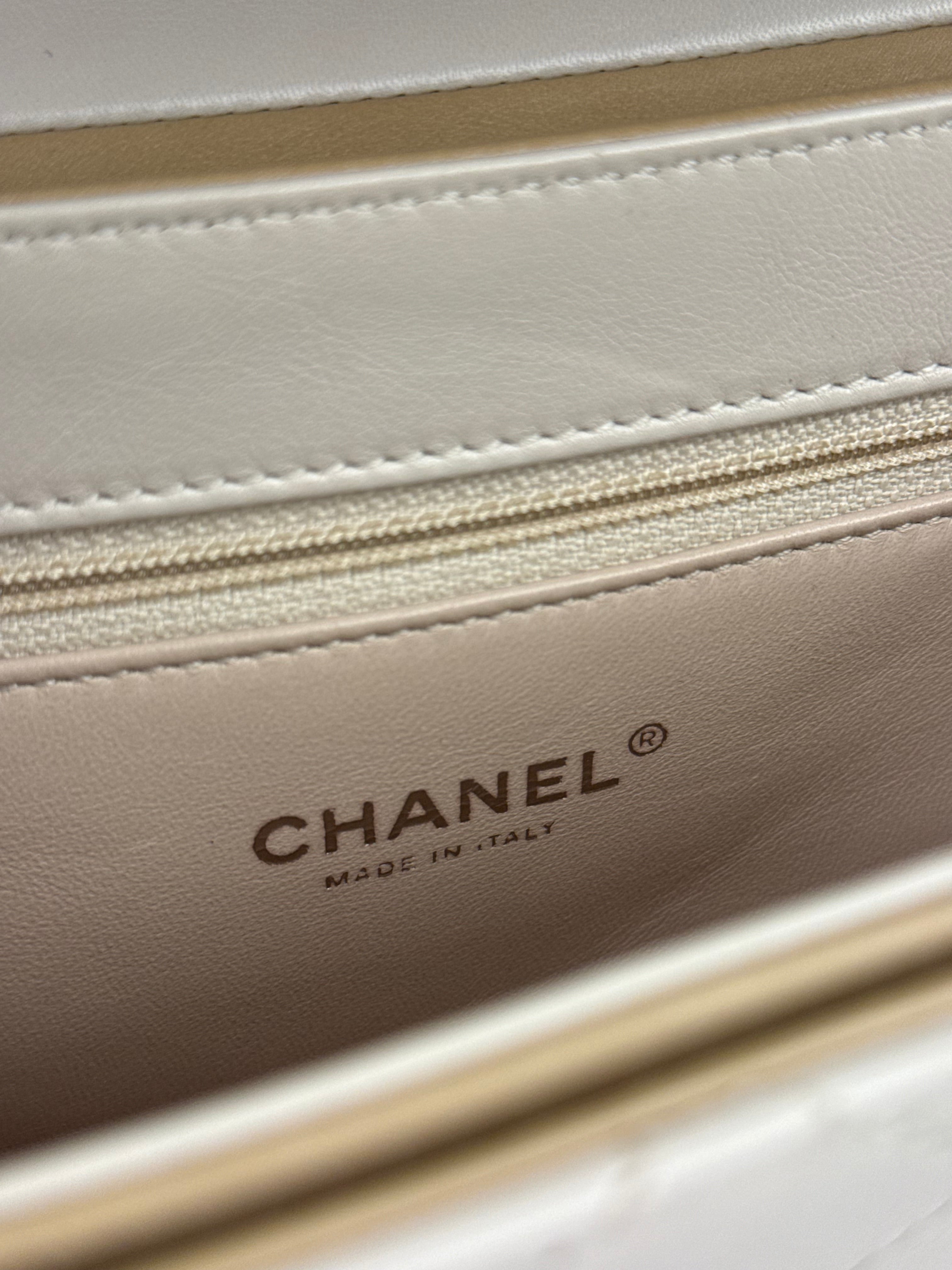 Chanel Cream Quilted Leather Flap Bag 2018