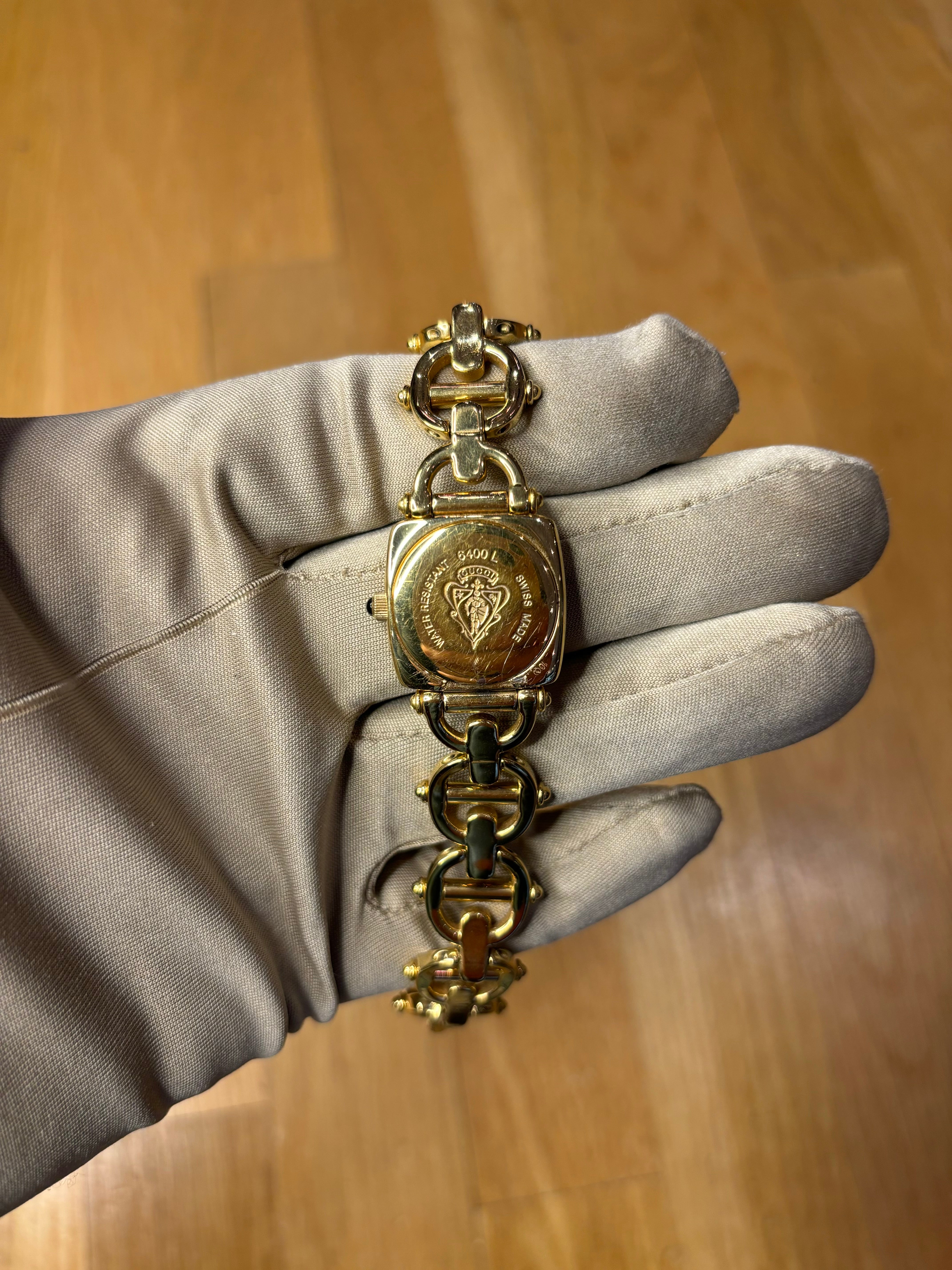 Gucci Mother Of Pearl Dial Gold Plated Chain Link