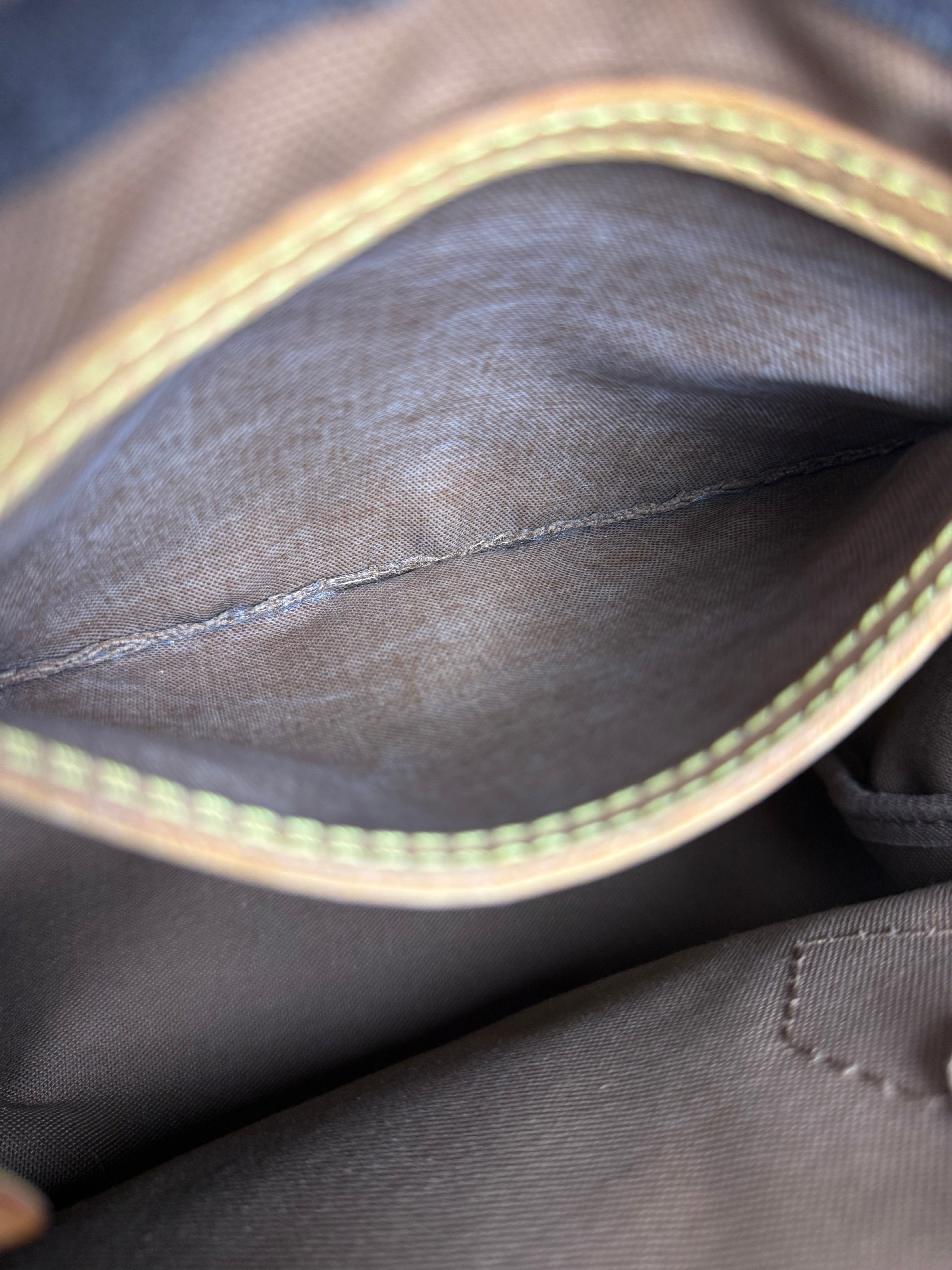 Louis Vuitton Monogram Speedy 30