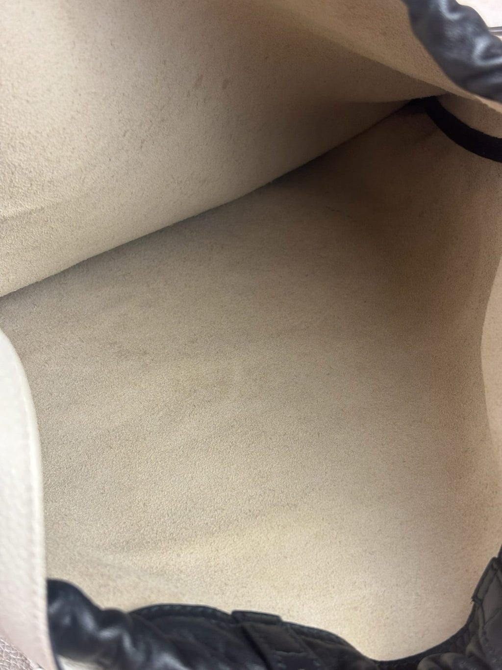 Gucci White/Black Leather Logo Drawstring Backpack