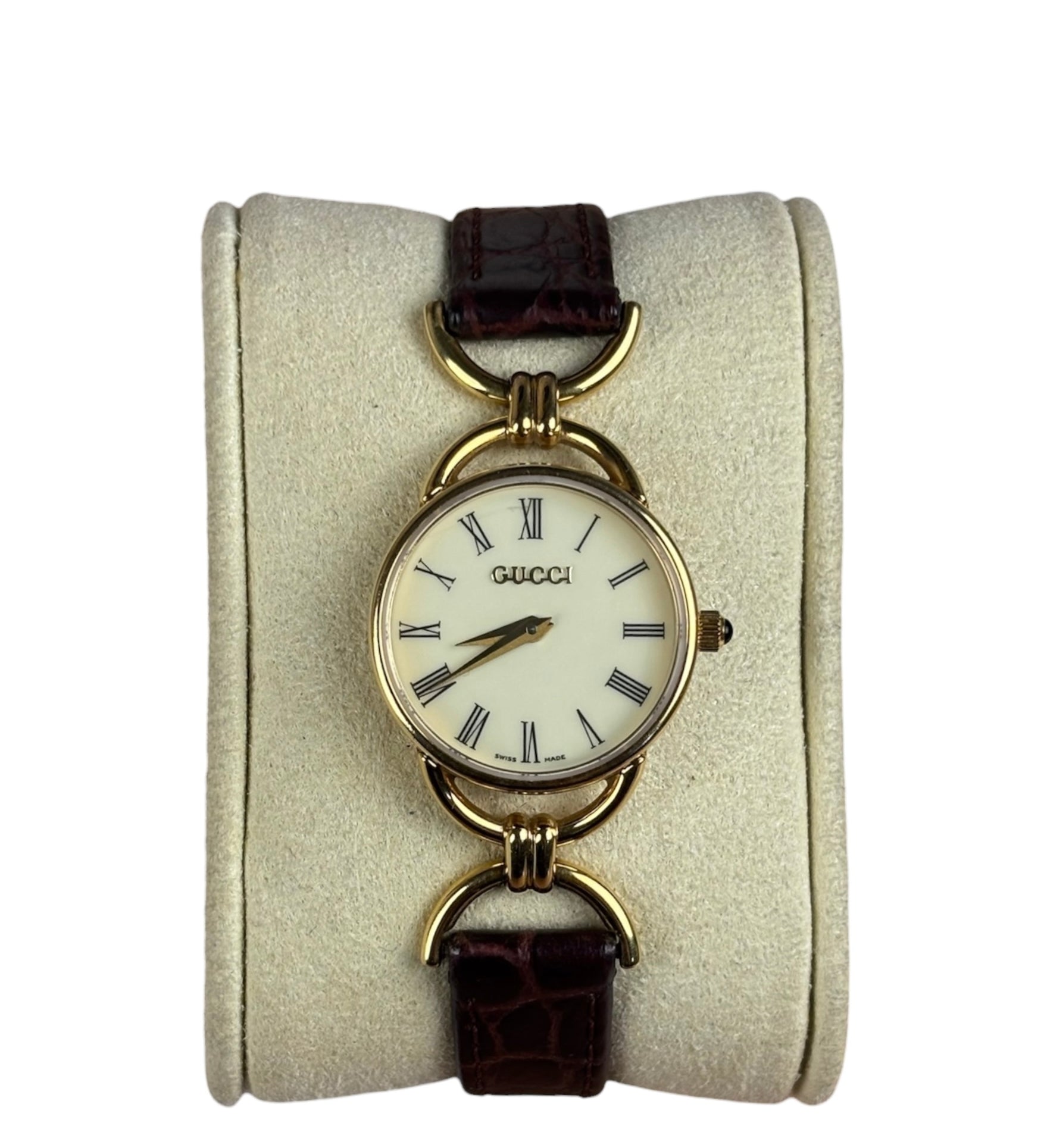 Gucci 6000.2.L Round Roman Dial Leather Band