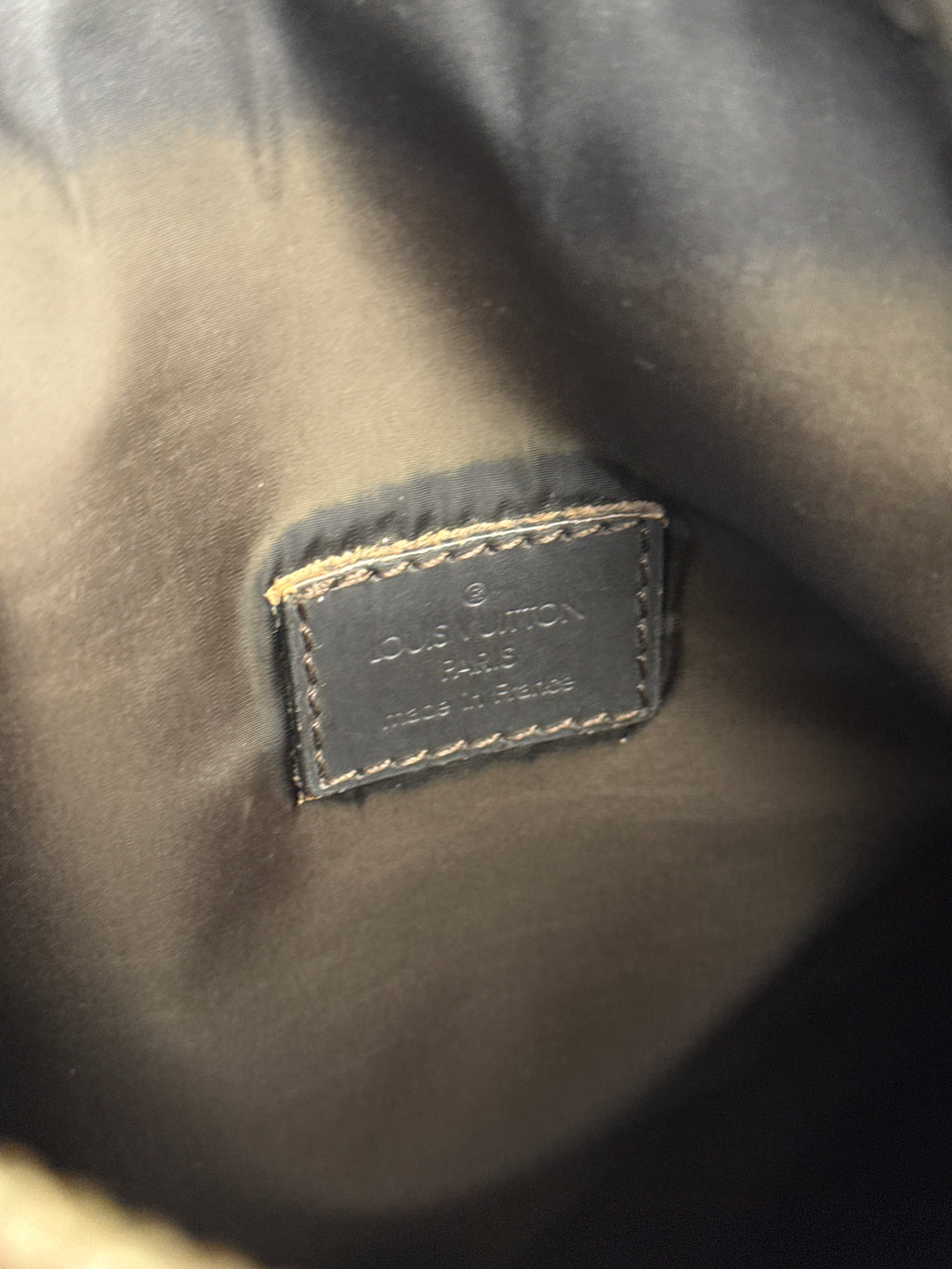 Louis Vuitton Black Damier Geant Vintage Crossbody