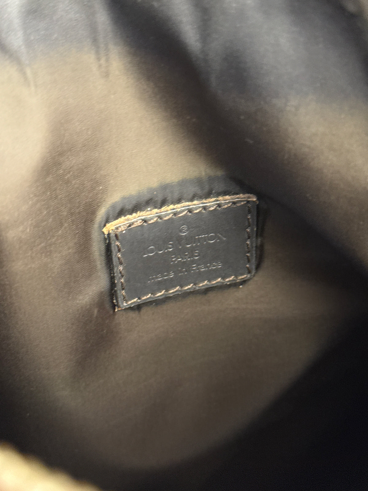 Louis Vuitton Black Damier Geant Vintage Crossbody