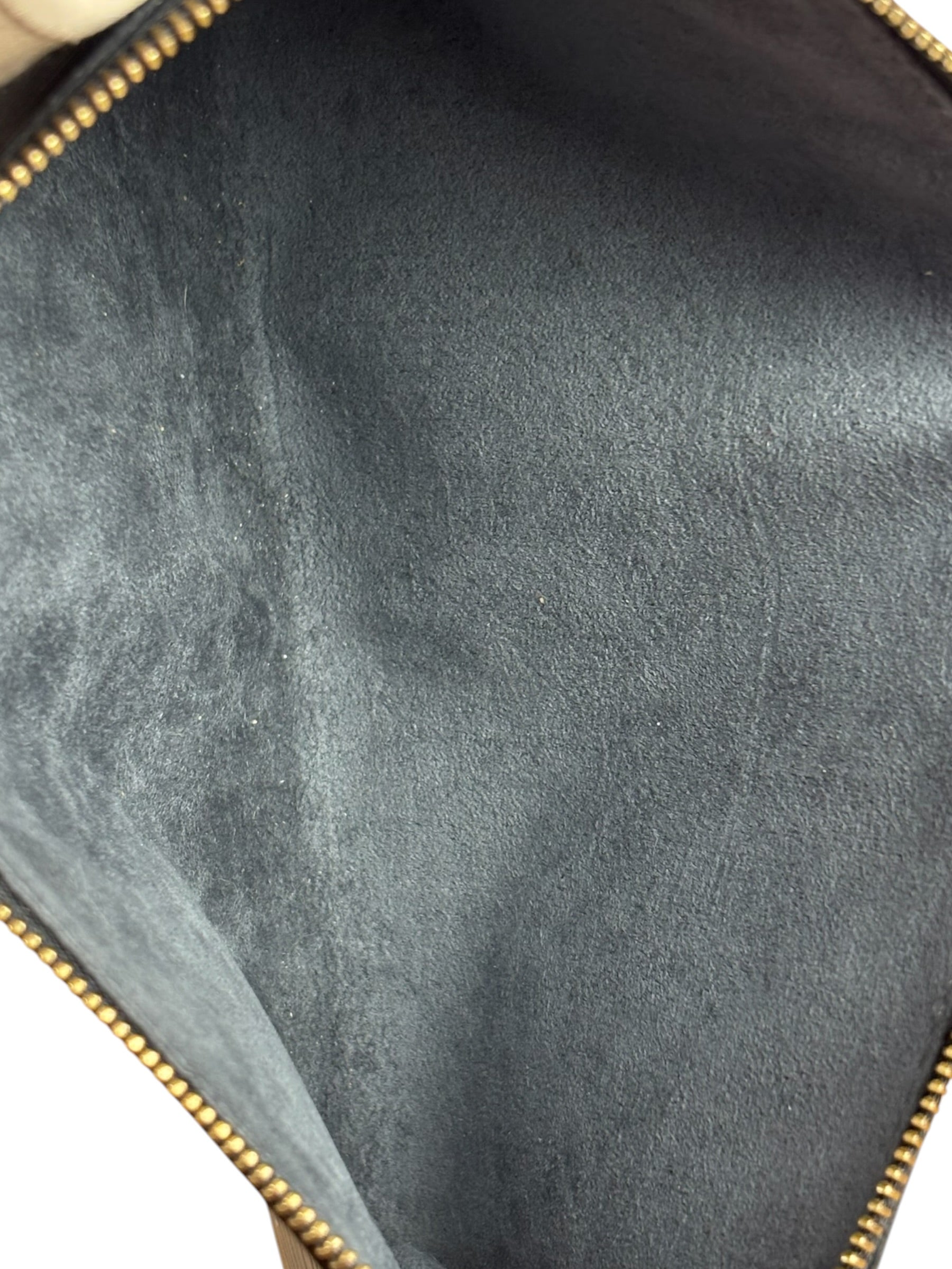 Louis Vuitton Black Epi Pochette